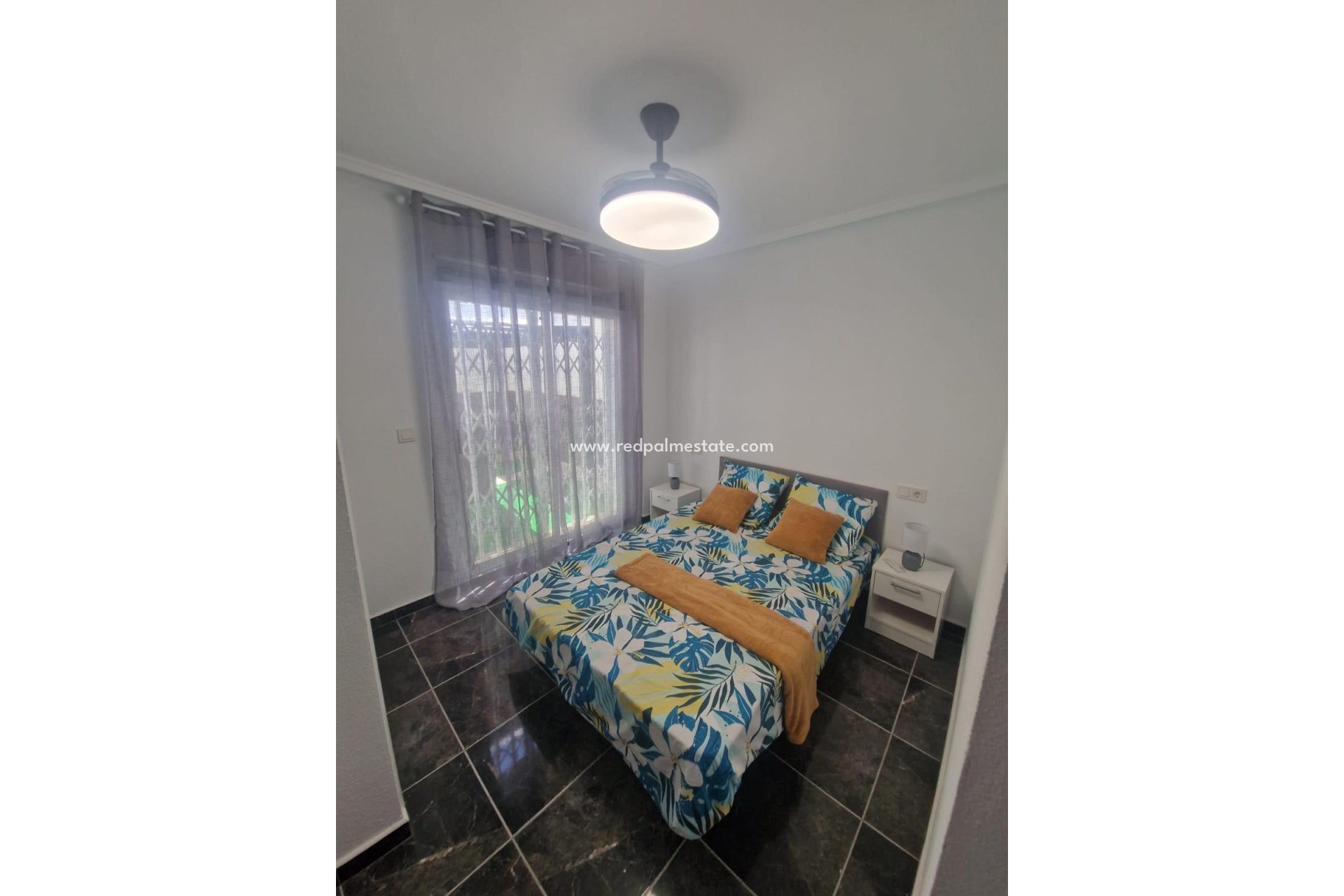 Resale - Apartments -
Torrevieja - Centro