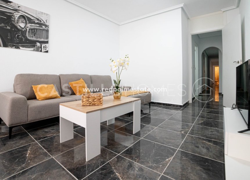 Resale - Apartments -
Torrevieja - Centro