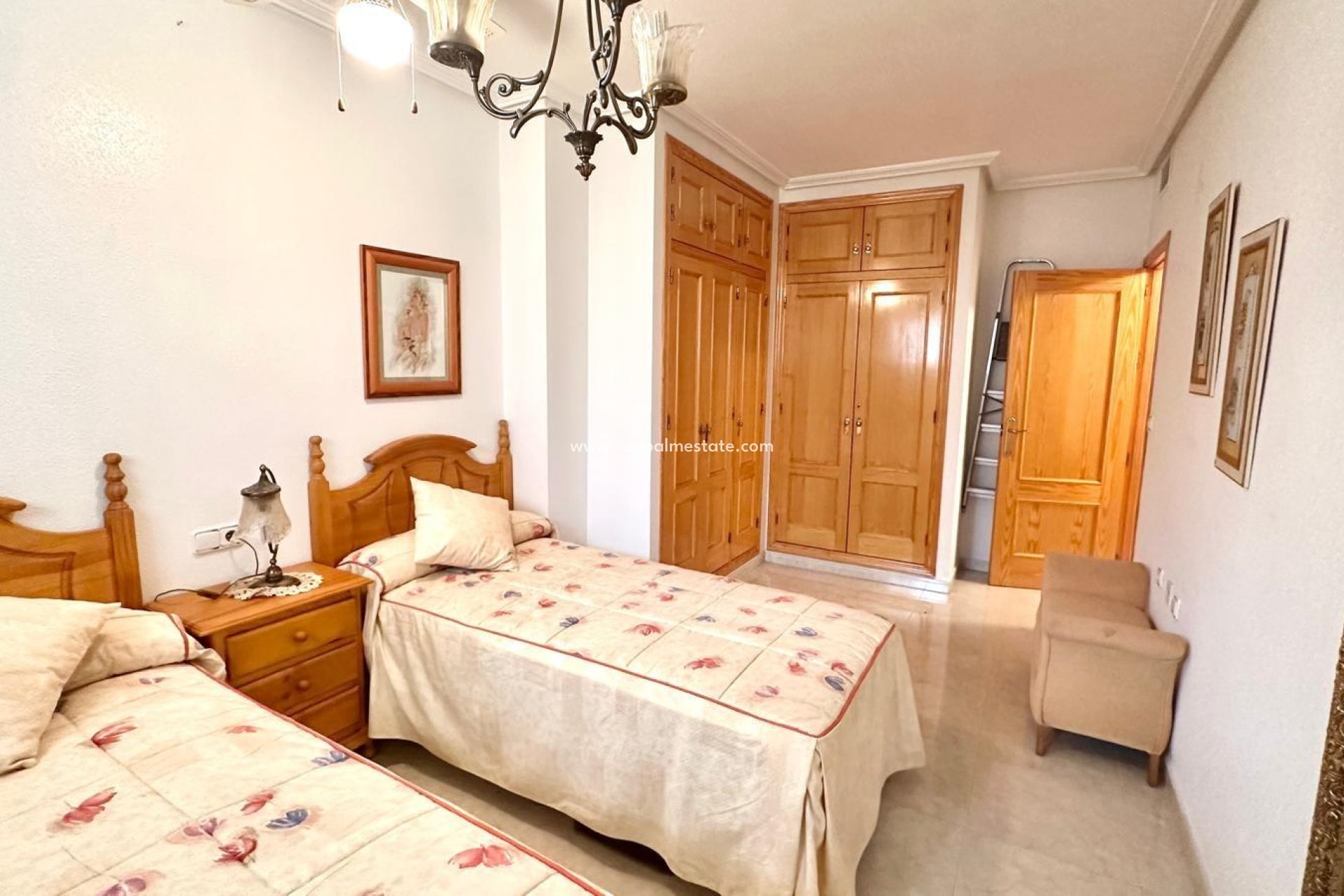 Resale - Apartments -
Torrevieja - Centro
