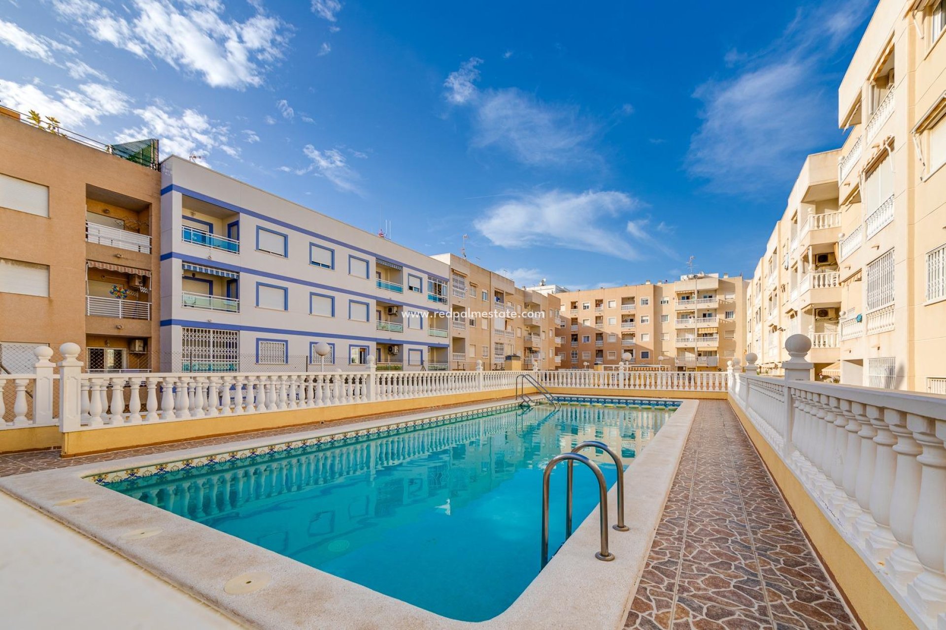 Resale - Apartments -
Torrevieja - Centro