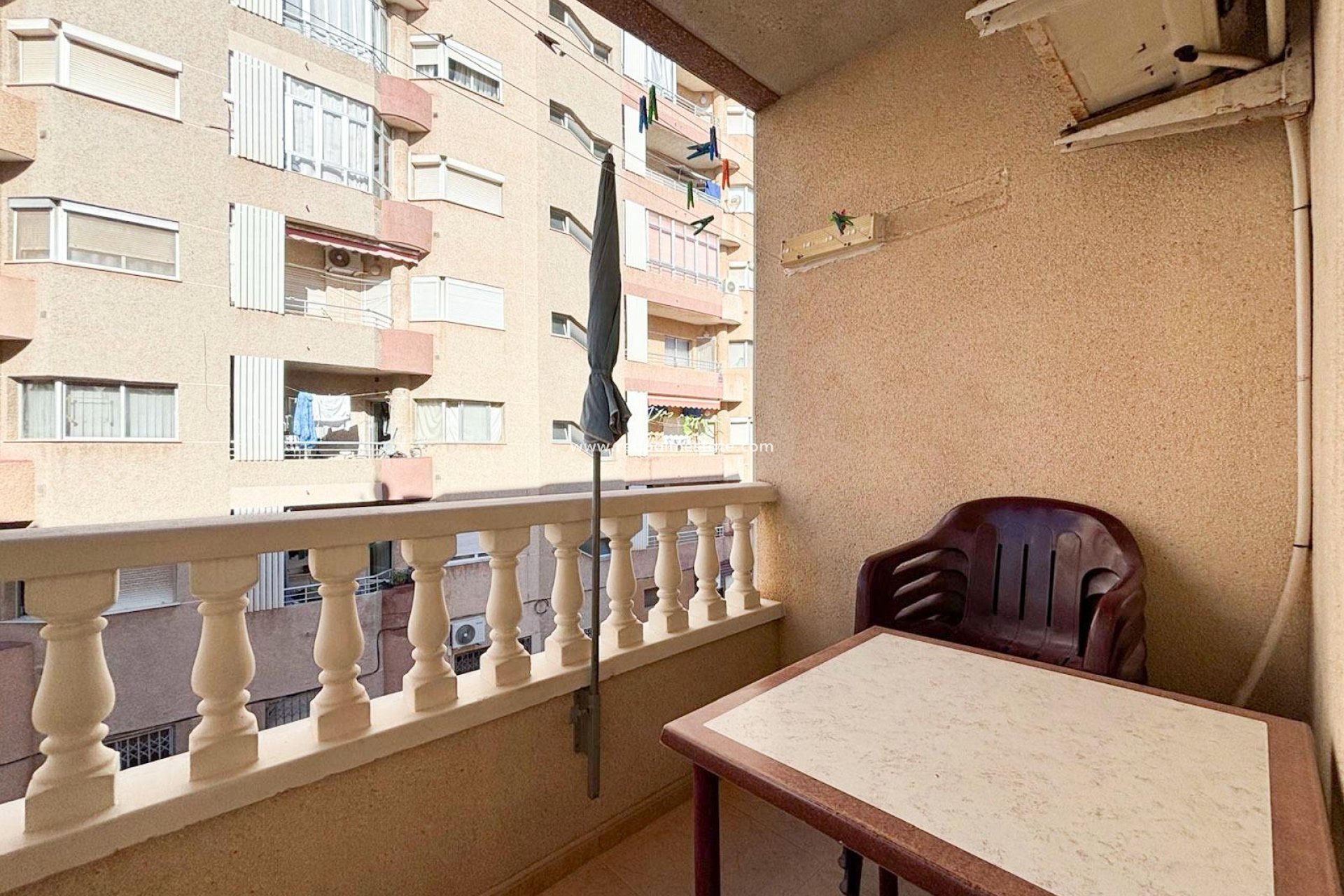 Resale - Apartments -
Torrevieja - Centro