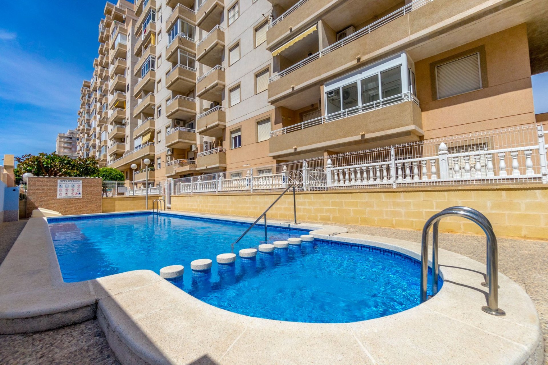 Resale - Apartments -
Torrevieja - Centro