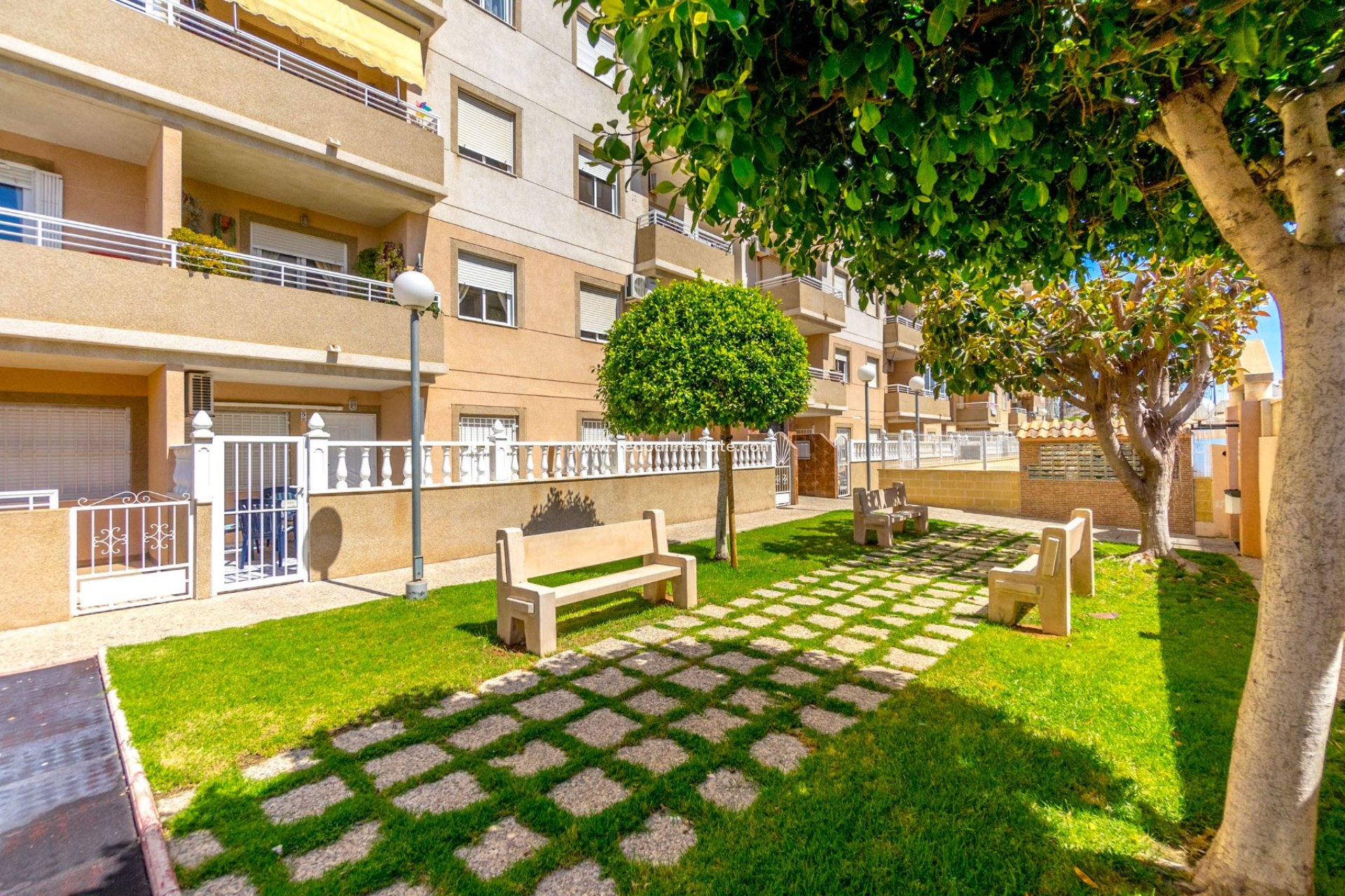 Resale - Apartments -
Torrevieja - Centro