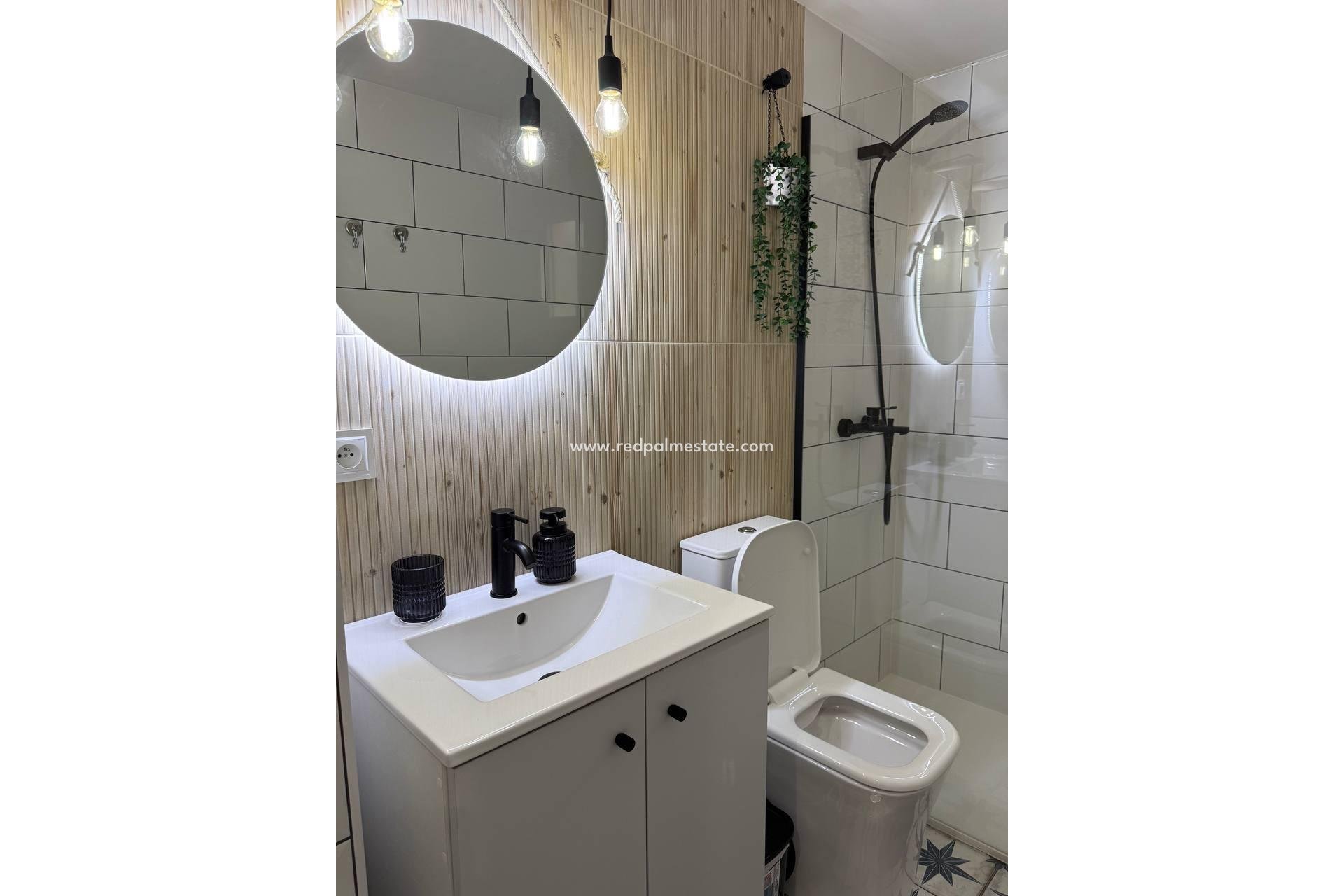 Resale - Apartments -
Torrevieja - Centro