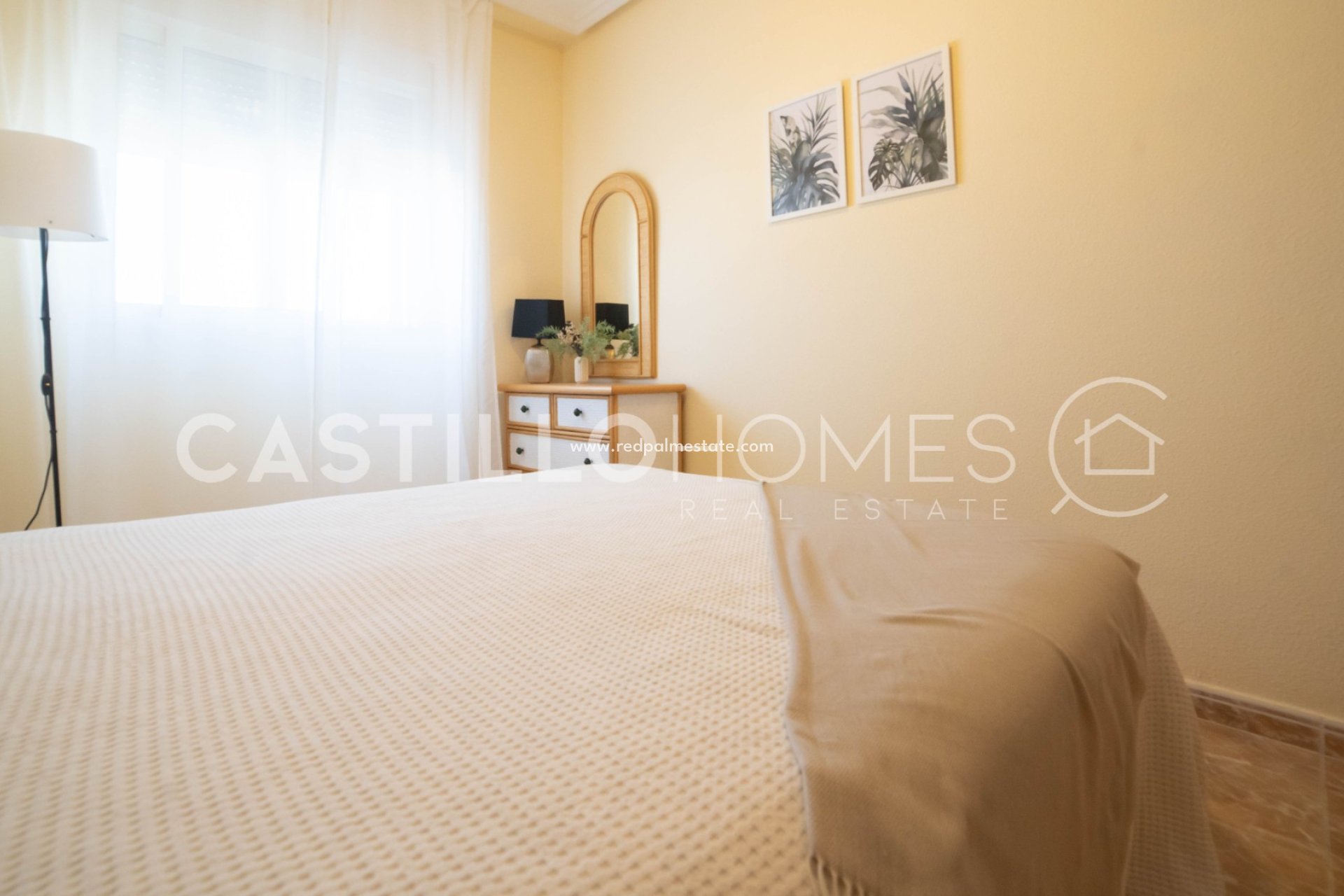 Resale - Apartments -
Torrevieja - Centro
