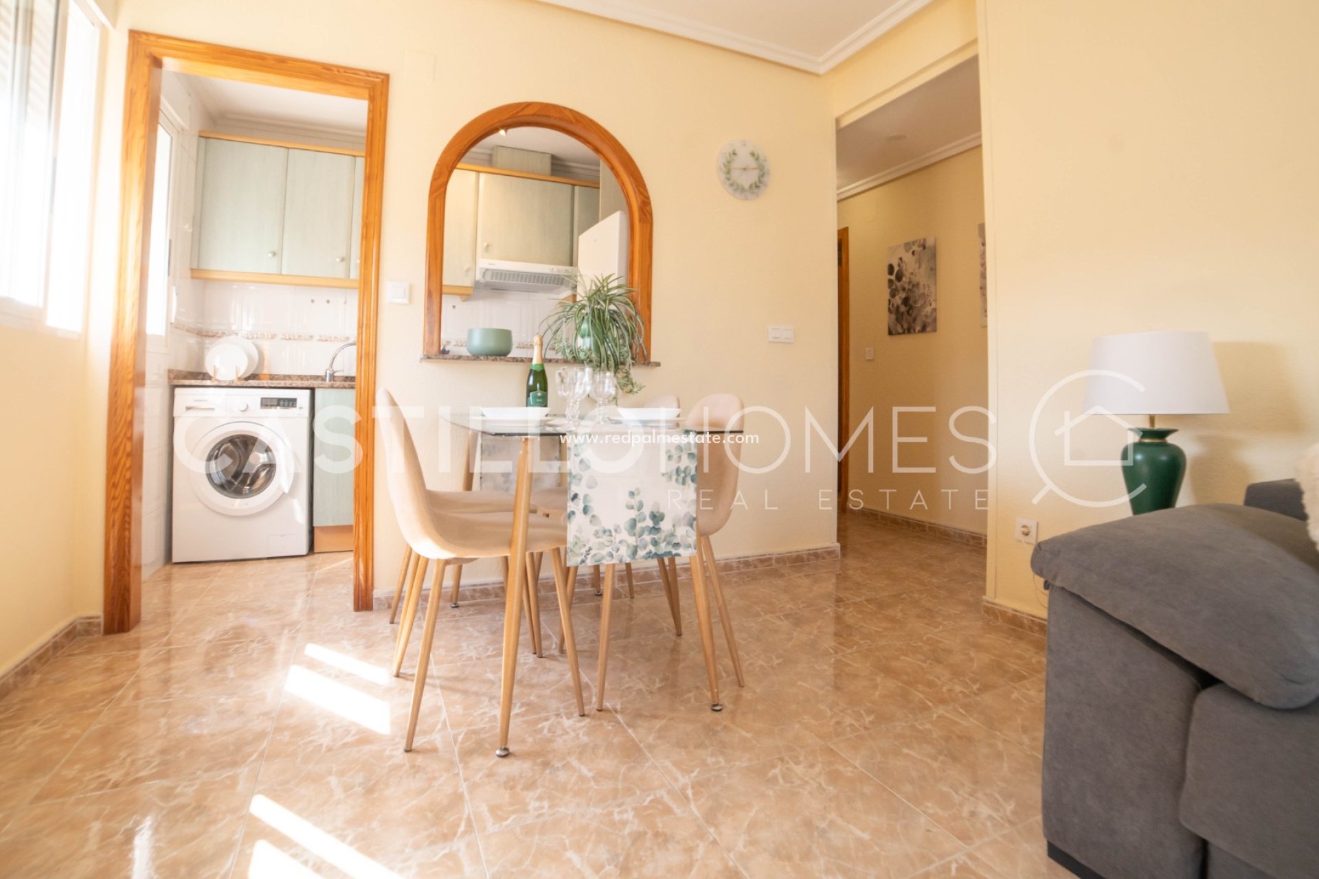 Resale - Apartments -
Torrevieja - Centro