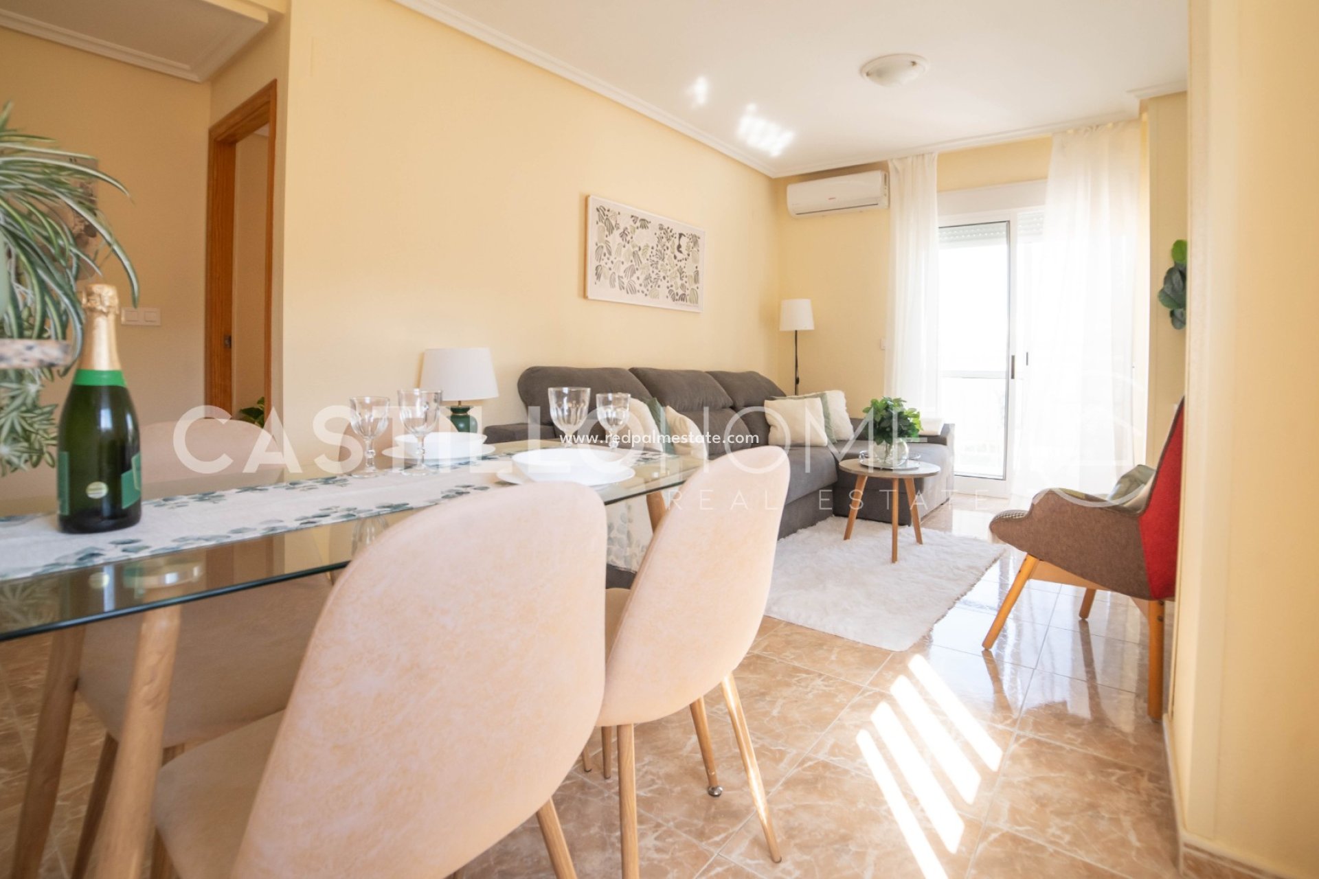 Resale - Apartments -
Torrevieja - Centro