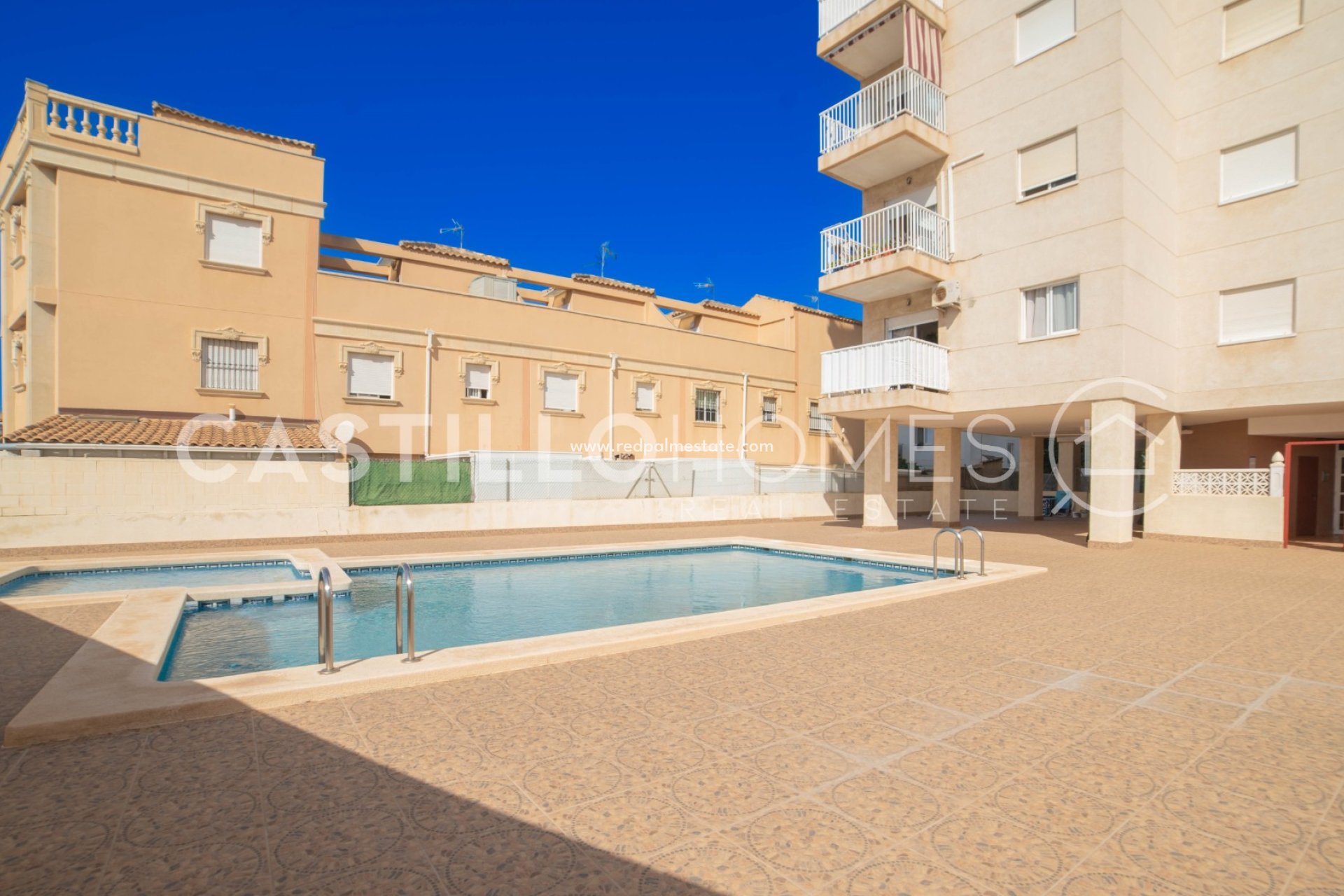 Resale - Apartments -
Torrevieja - Centro