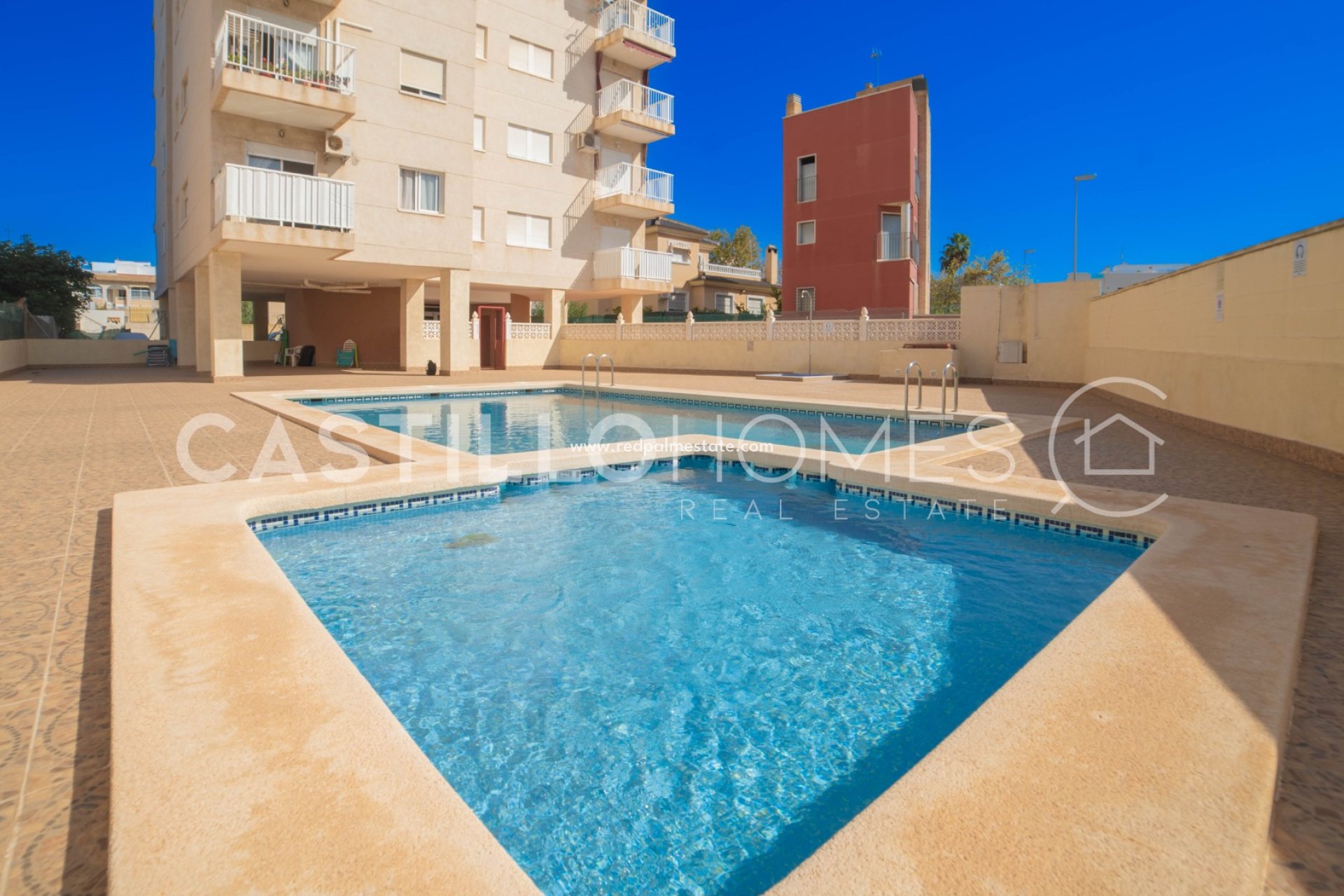 Resale - Apartments -
Torrevieja - Centro