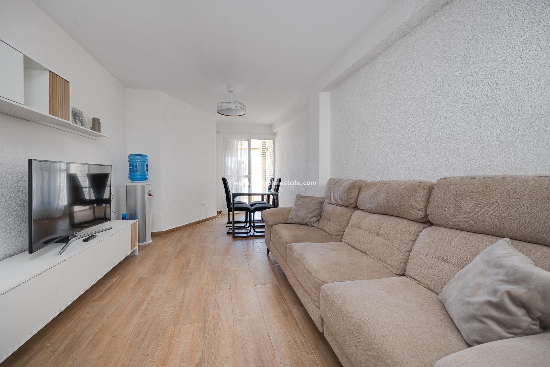Resale - Apartments -
Torrevieja - Centro