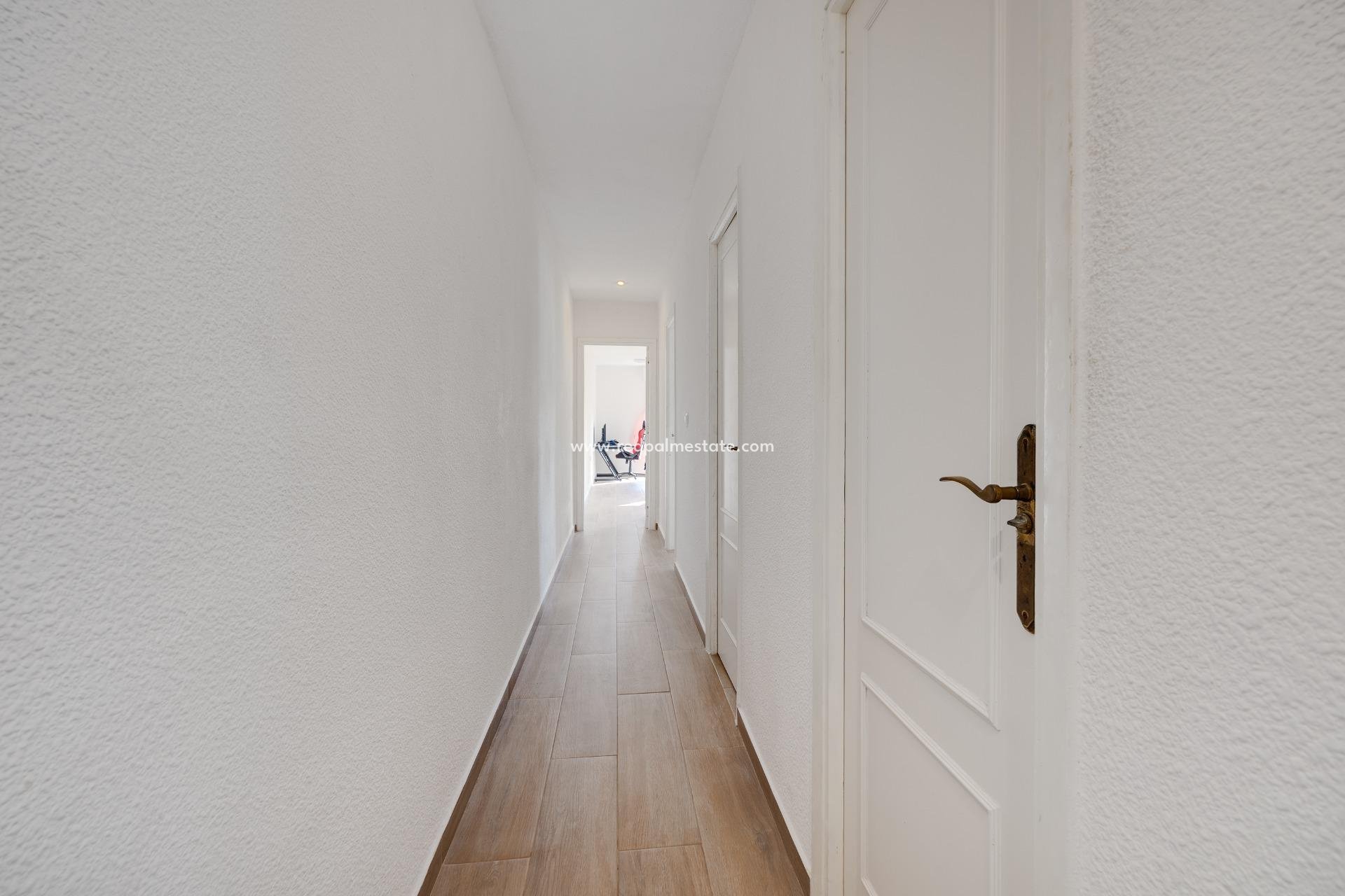 Resale - Apartments -
Torrevieja - Centro