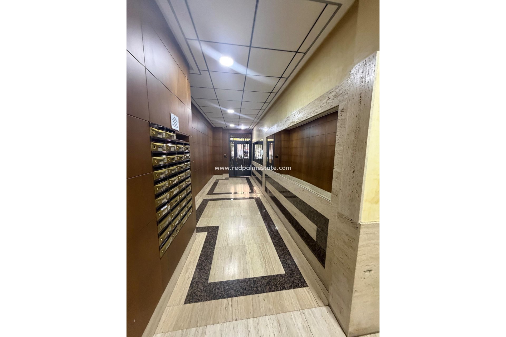 Resale - Apartments -
Torrevieja - Centro