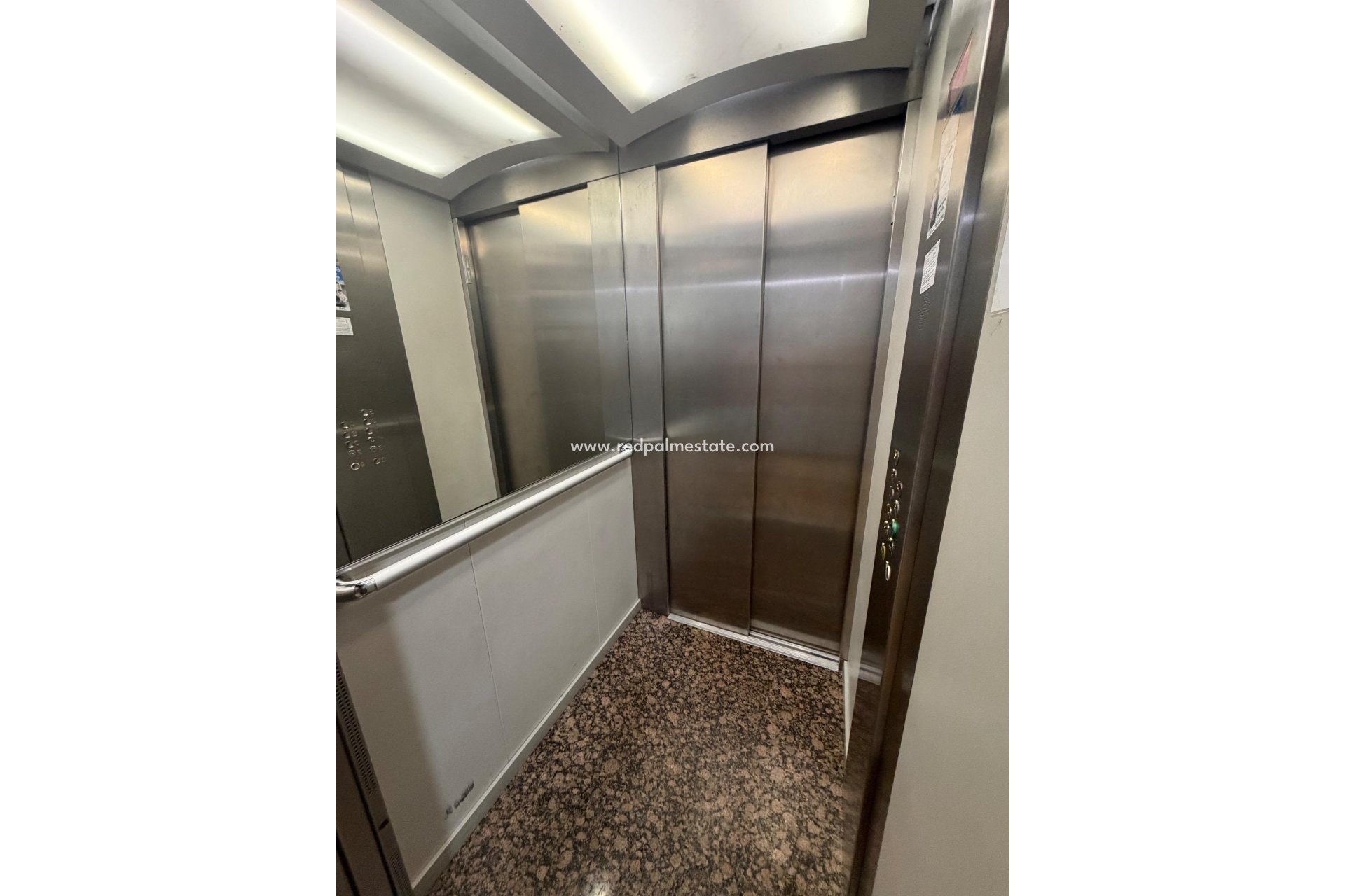 Resale - Apartments -
Torrevieja - Centro