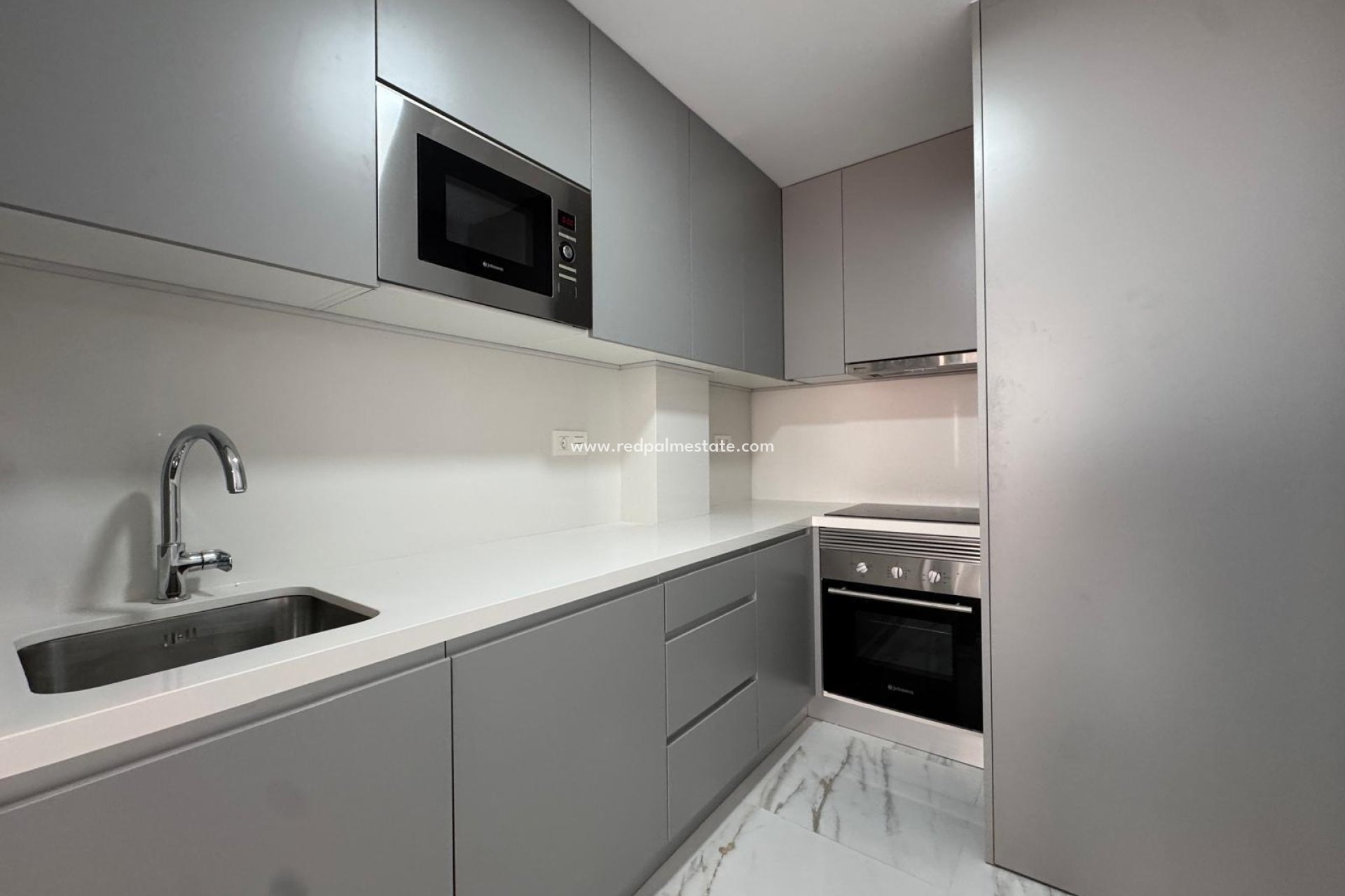 Resale - Apartments -
Torrevieja - Centro