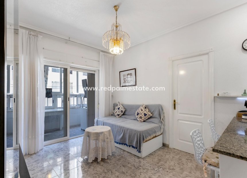Resale - Apartments -
Torrevieja - Centro
