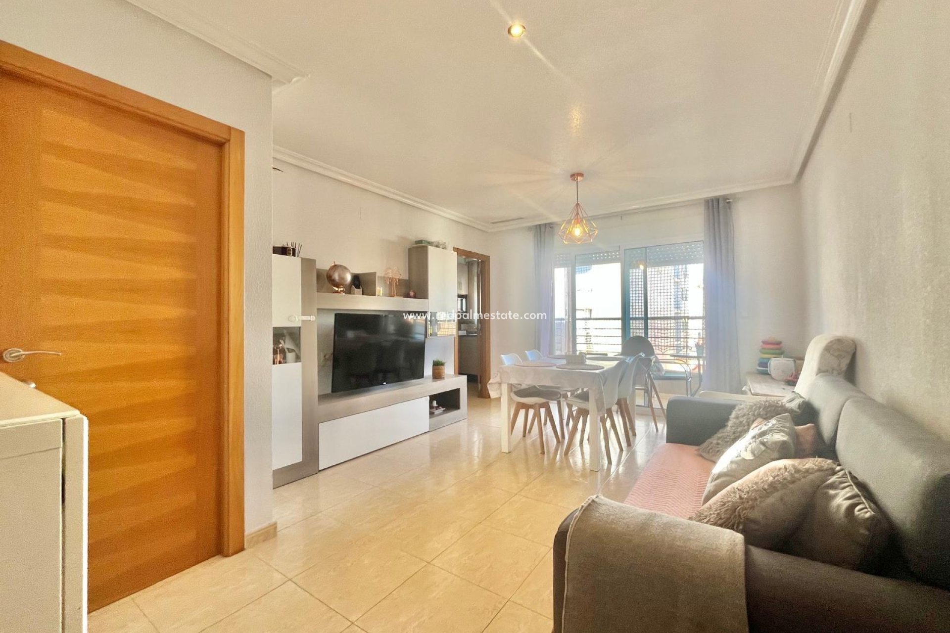 Resale - Apartments -
Torrevieja - Centro