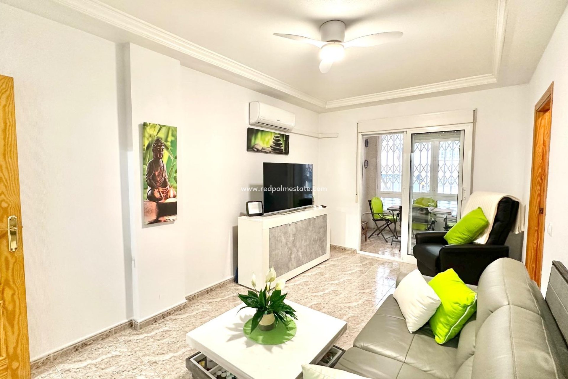 Resale - Apartments -
Torrevieja - Centro