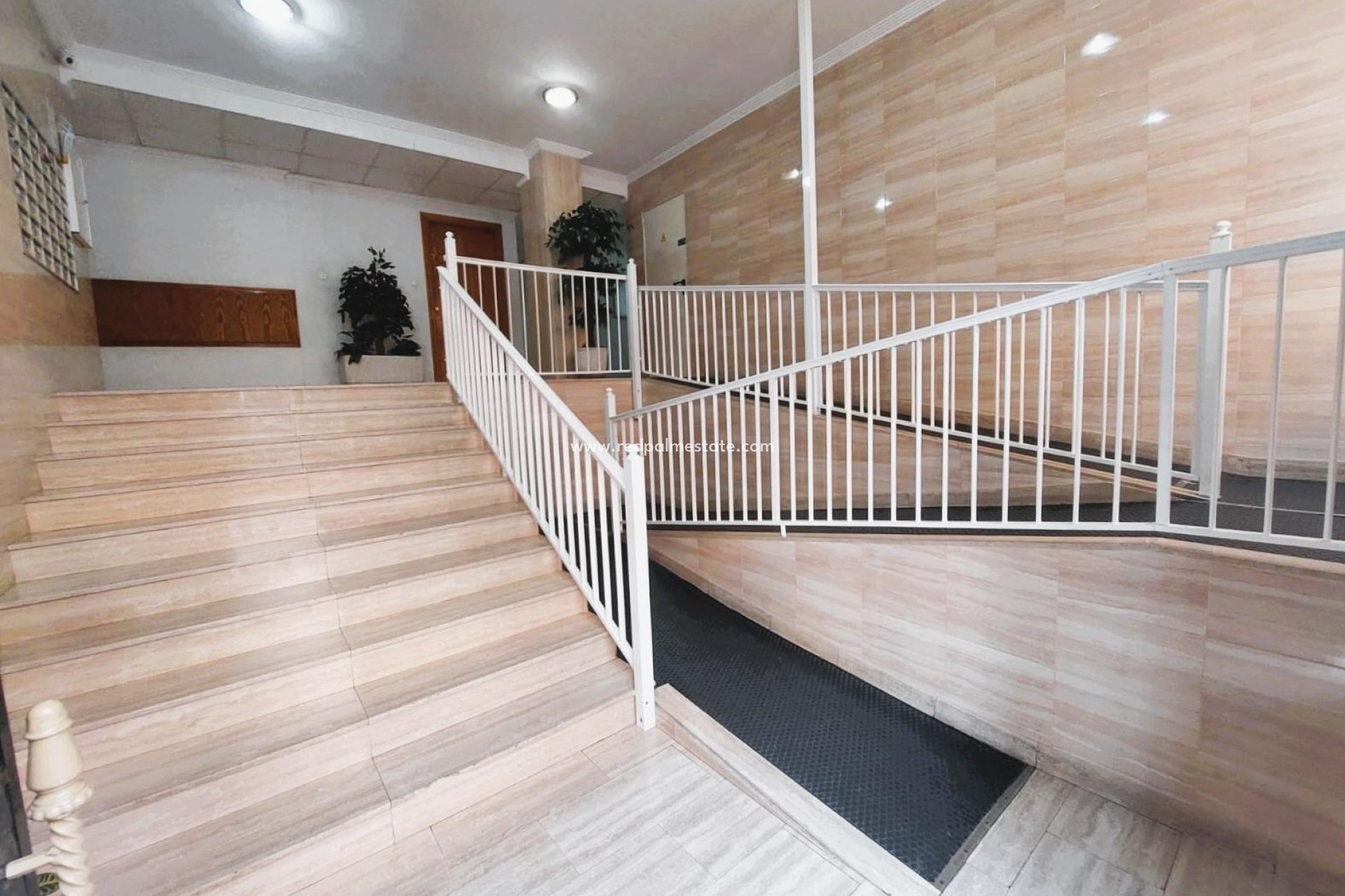 Resale - Apartments -
Torrevieja - Centro