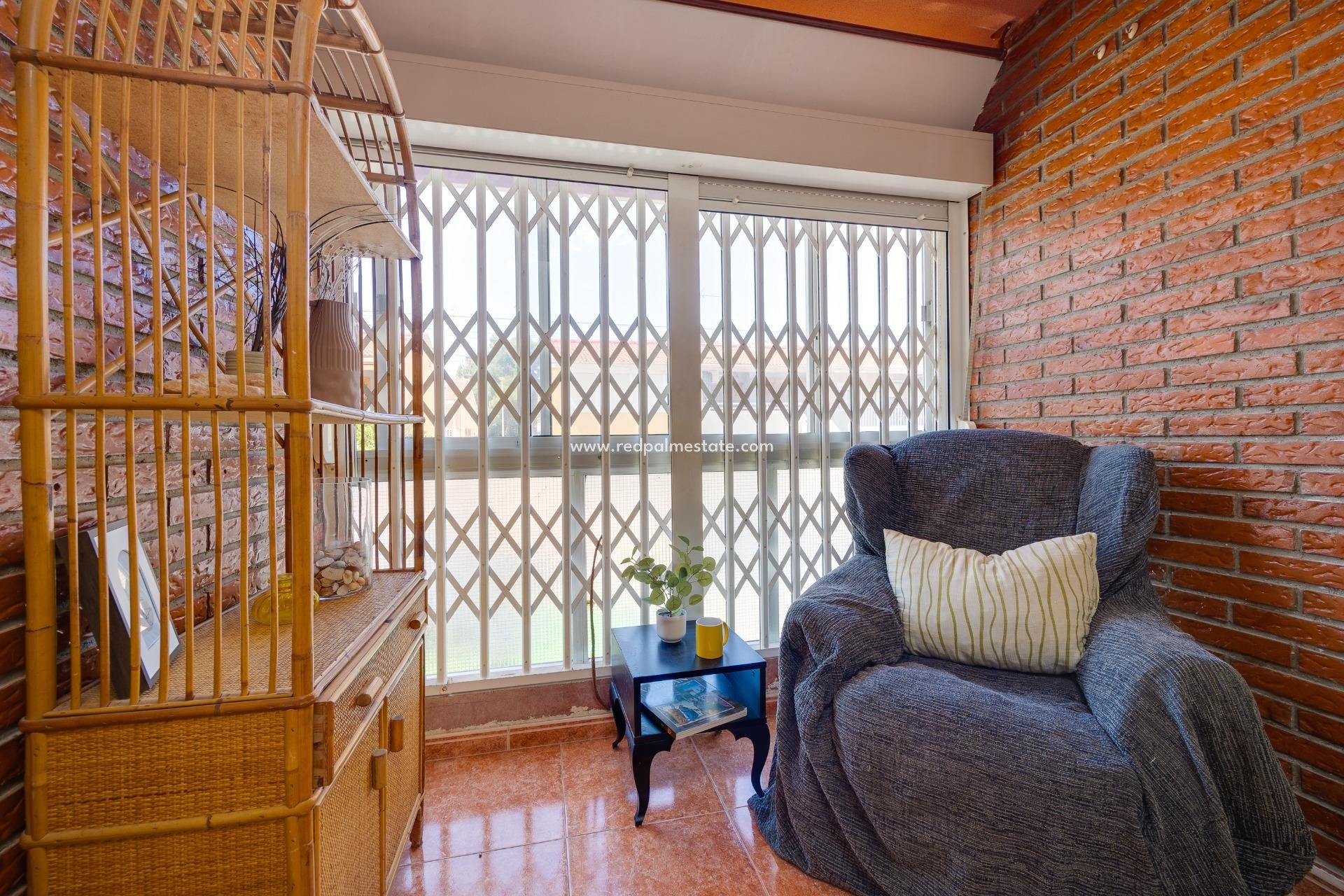 Resale - Apartments -
Torrevieja - El Acequión - Los Náufragos