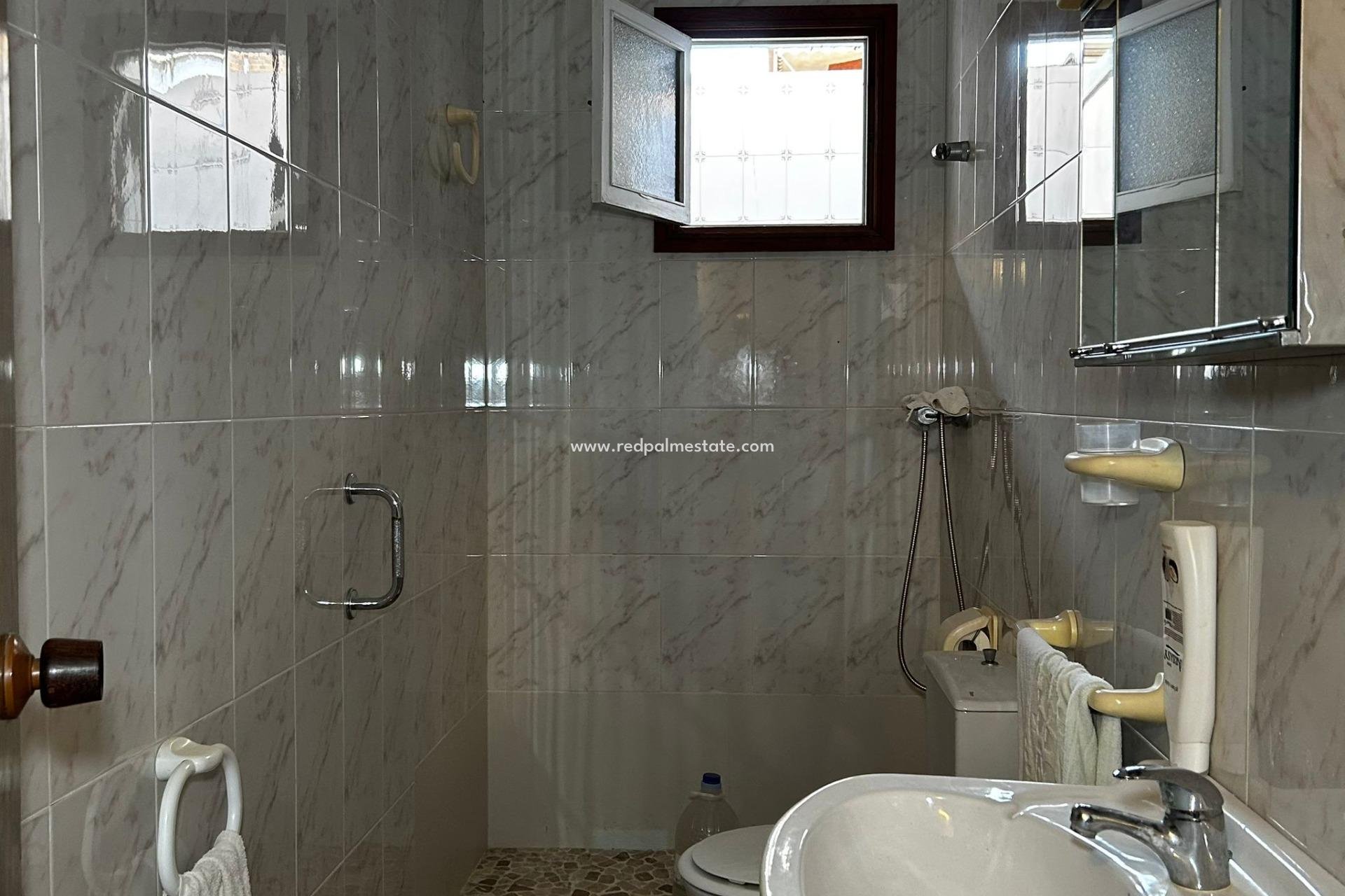 Resale - Apartments -
Torrevieja - El Acequión - Los Náufragos