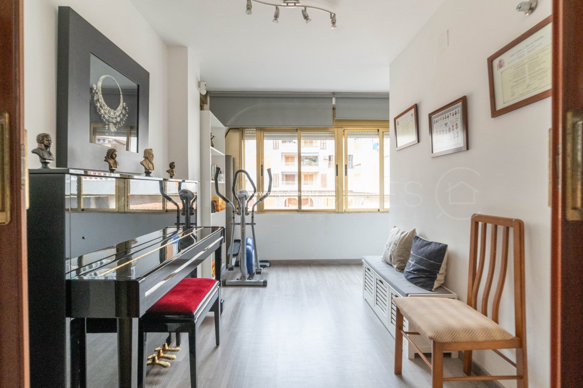 Resale - Apartments -
Torrevieja - El Acequión - Los Náufragos