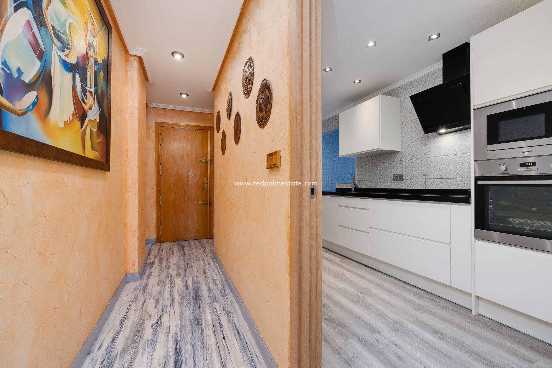 Resale - Apartments -
Torrevieja - El Acequión - Los Náufragos