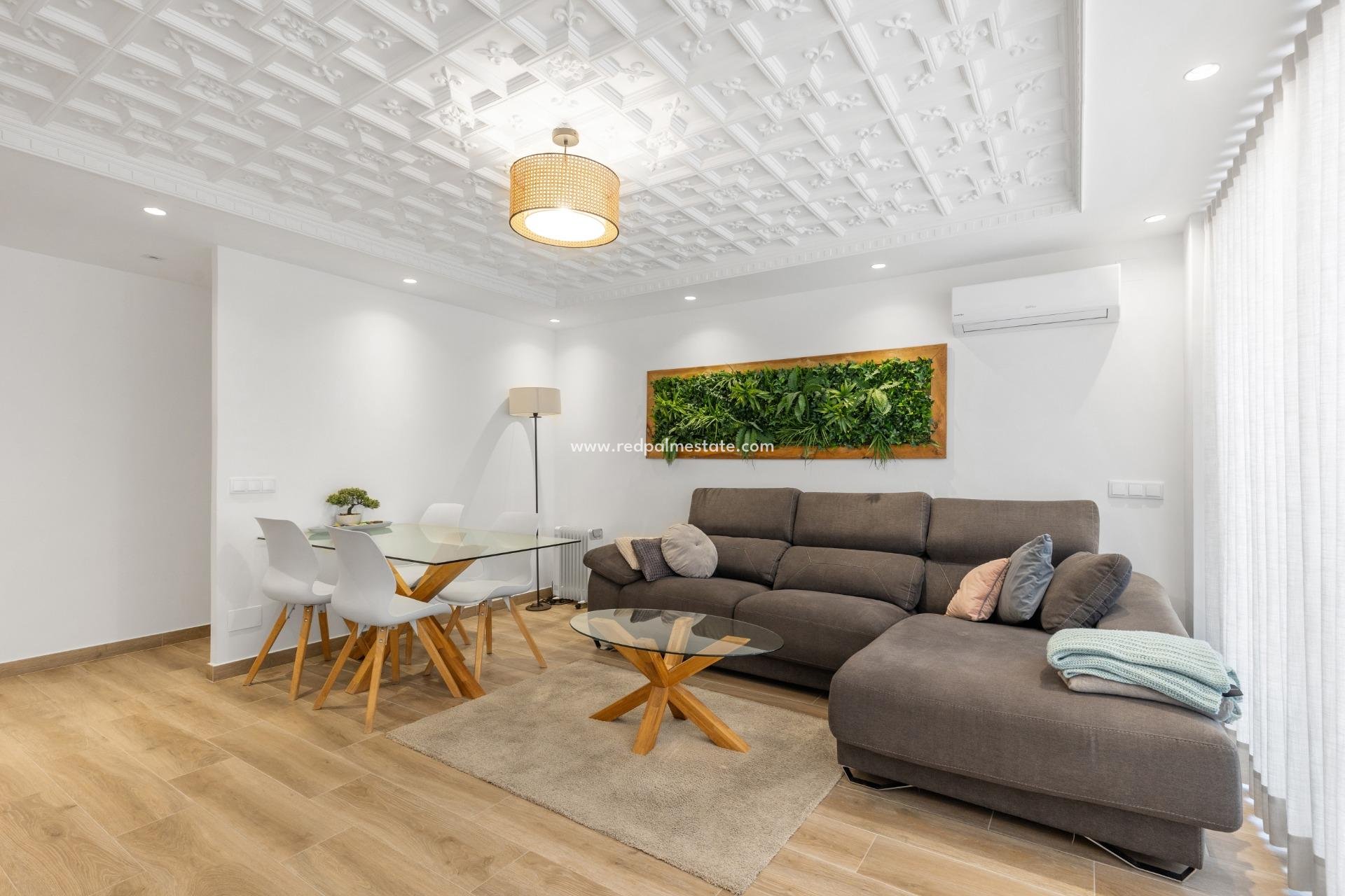 Resale - Apartments -
Torrevieja - El Acequión - Los Náufragos