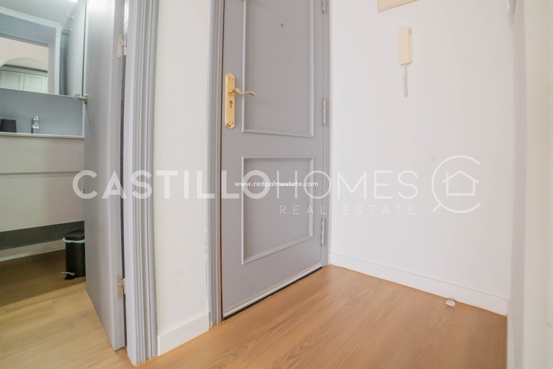 Resale - Apartments -
Torrevieja - El Acequión - Los Náufragos