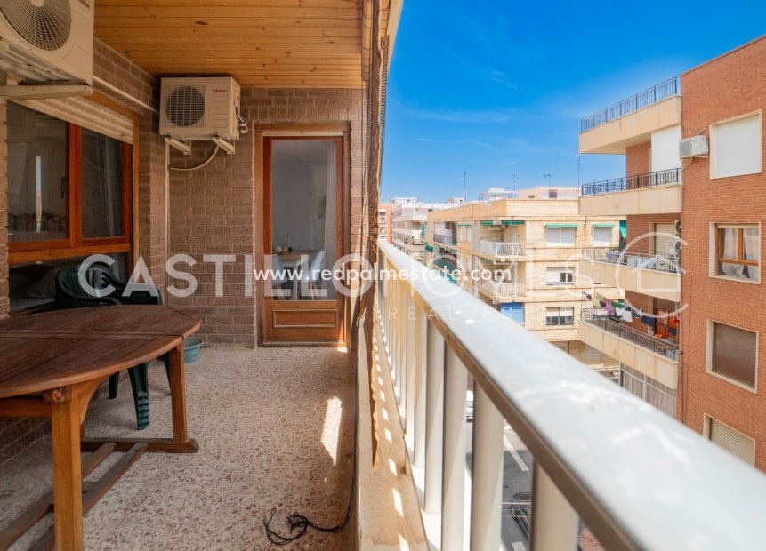 Resale - Apartments -
Torrevieja - El Acequión - Los Náufragos