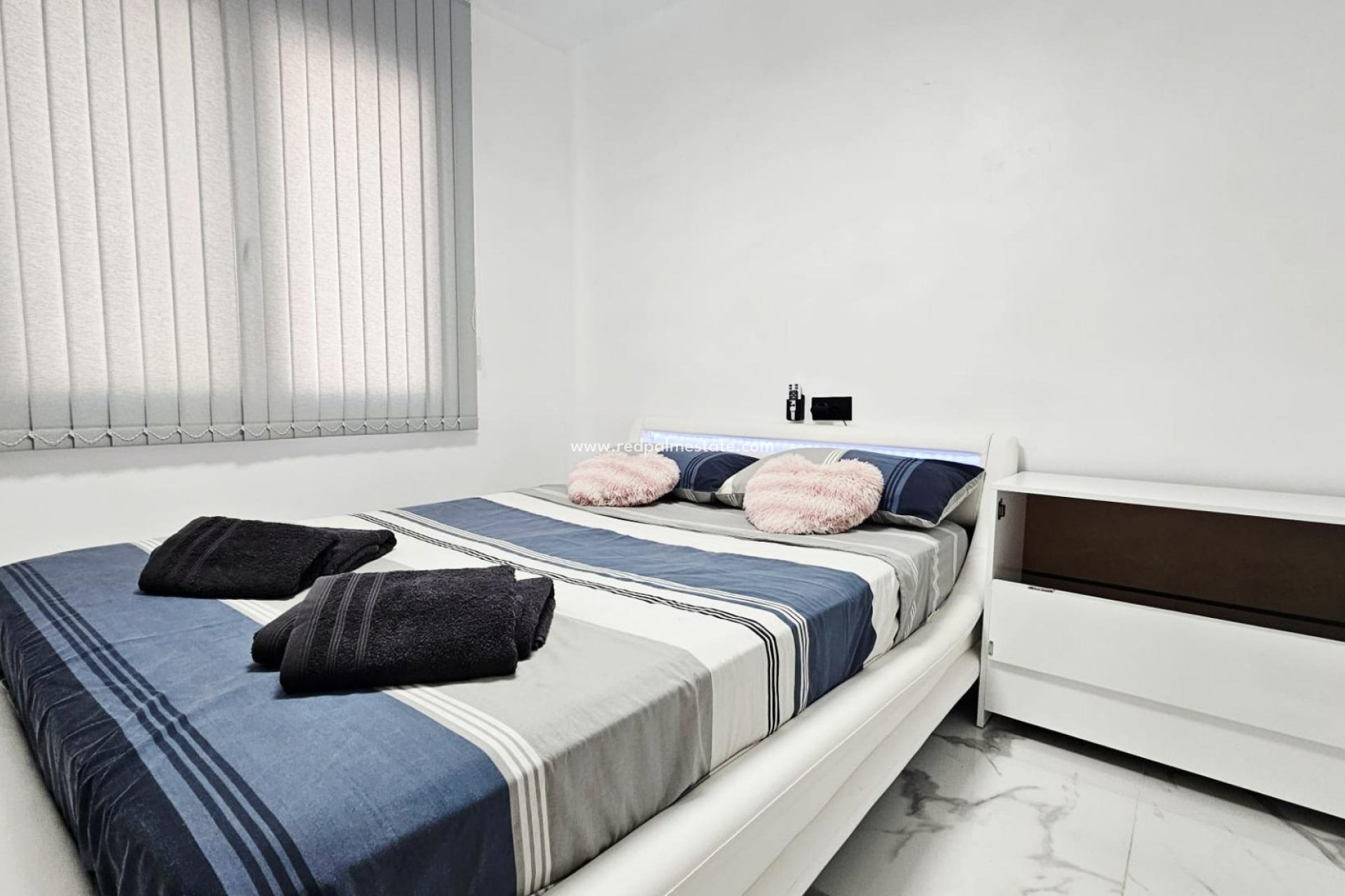 Resale - Apartments -
Torrevieja - El Acequión - Los Náufragos