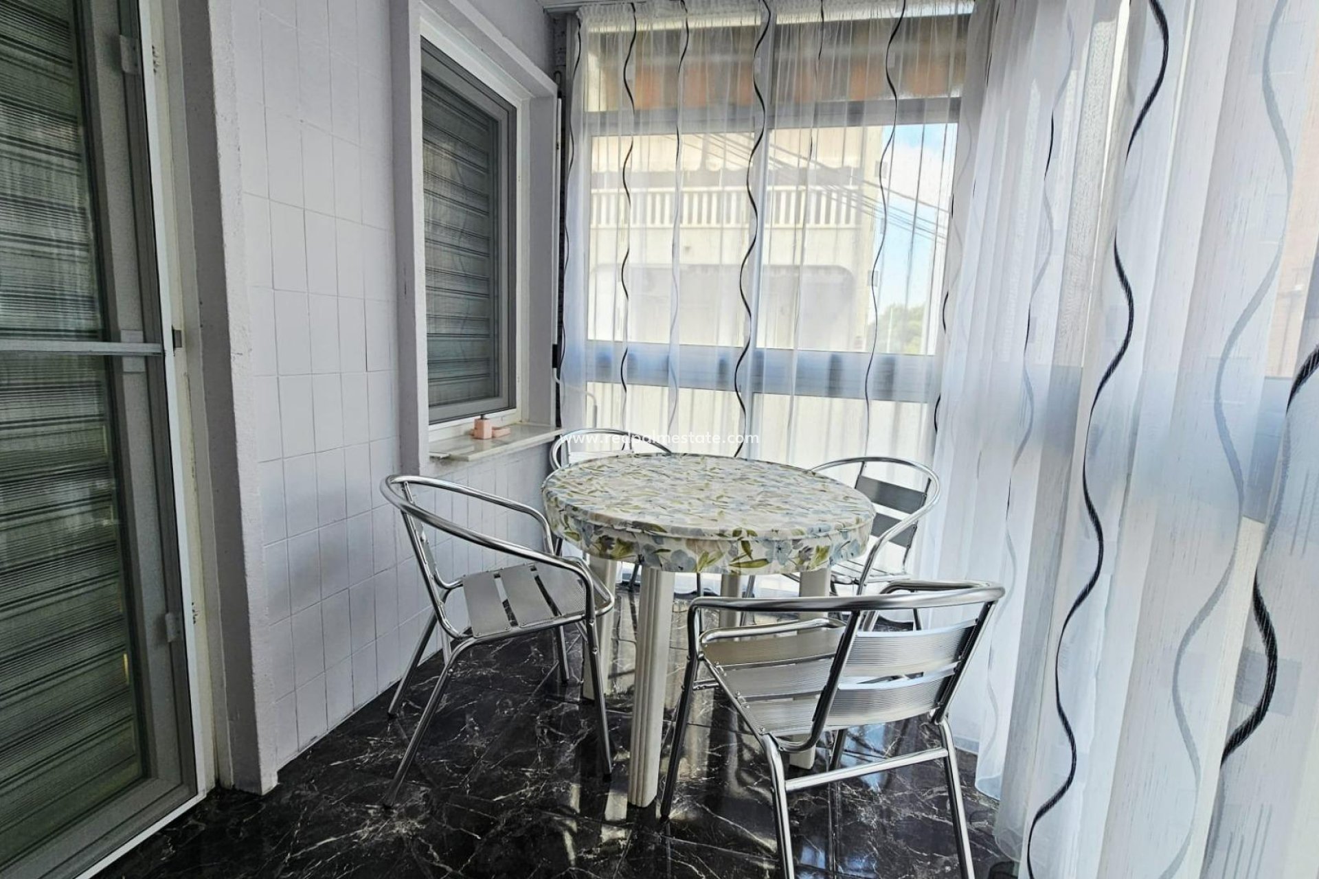 Resale - Apartments -
Torrevieja - El Acequión - Los Náufragos