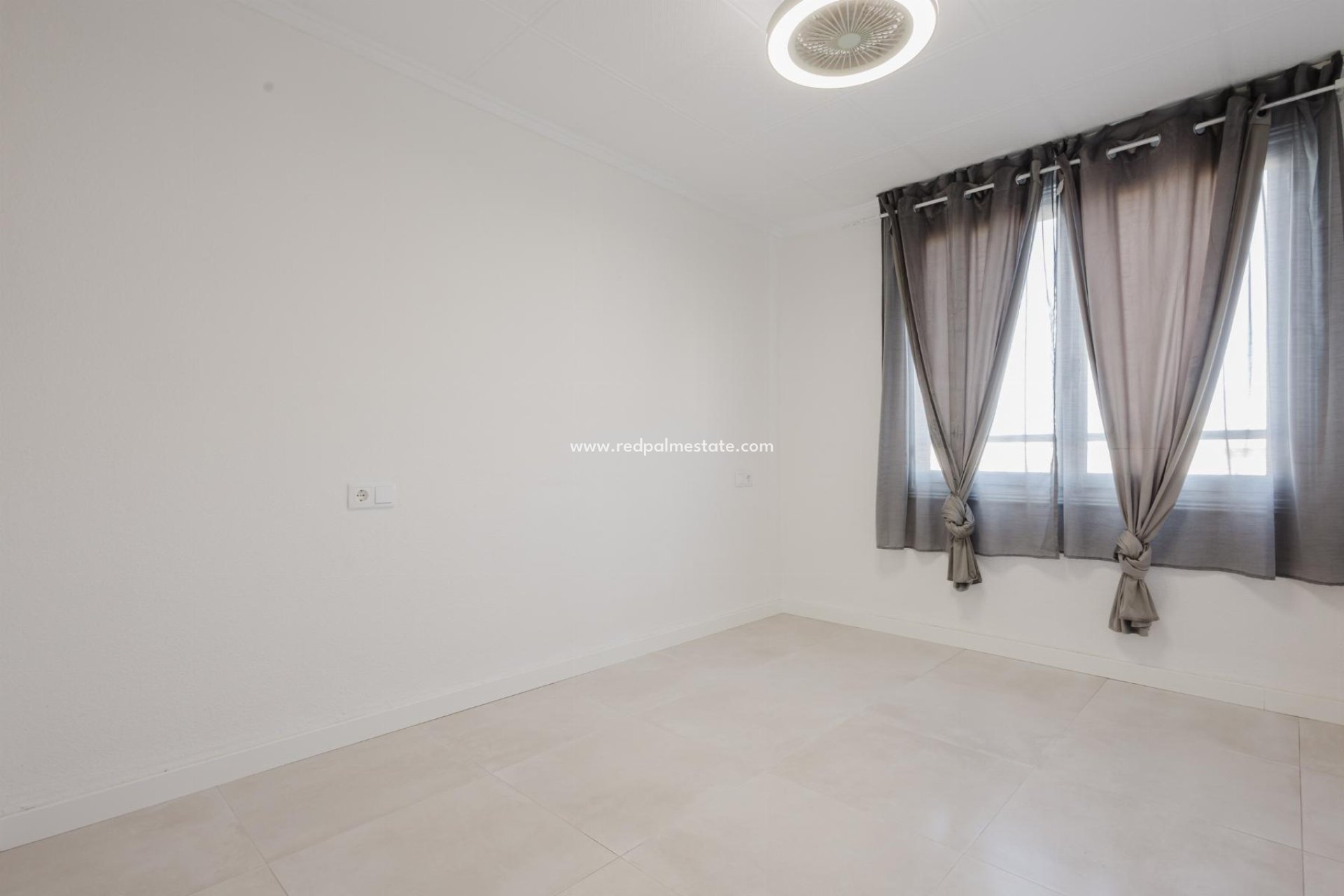 Resale - Apartments -
Torrevieja - El Acequión - Los Náufragos