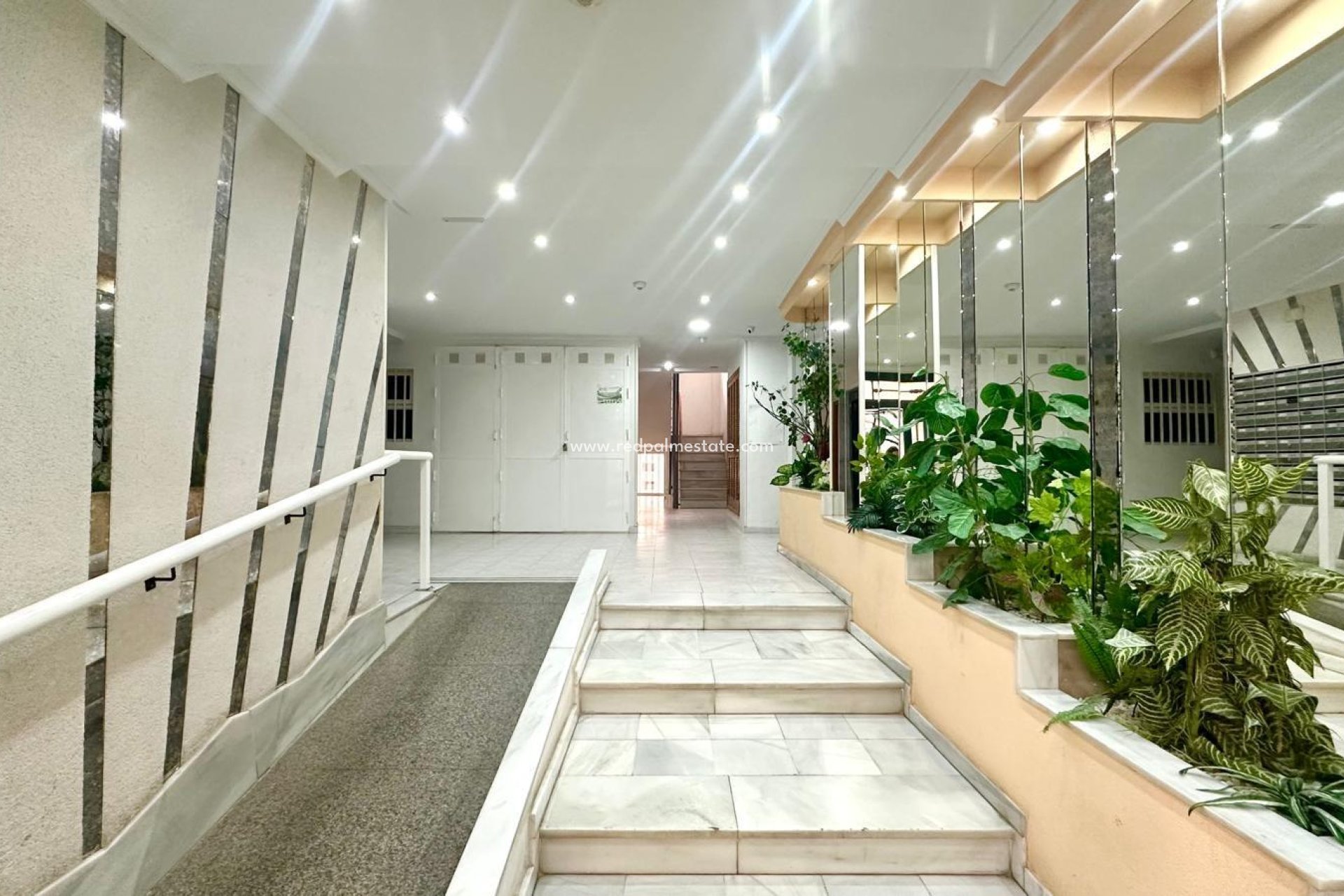 Resale - Apartments -
Torrevieja - El Acequión - Los Náufragos