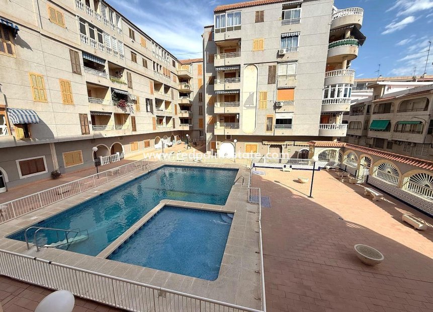 Resale - Apartments -
Torrevieja - El Acequión - Los Náufragos