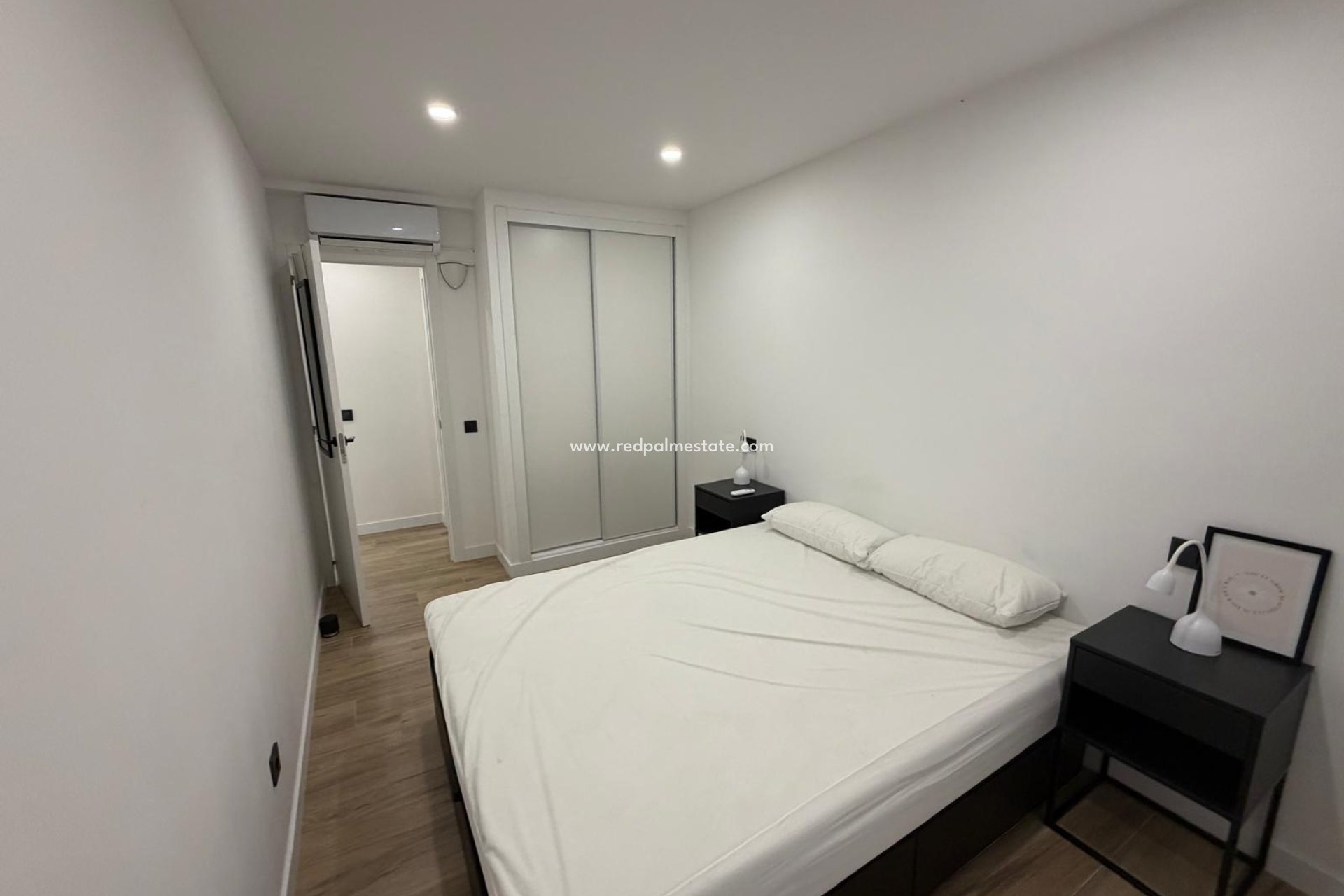 Resale - Apartments -
Torrevieja - El Acequión - Los Náufragos