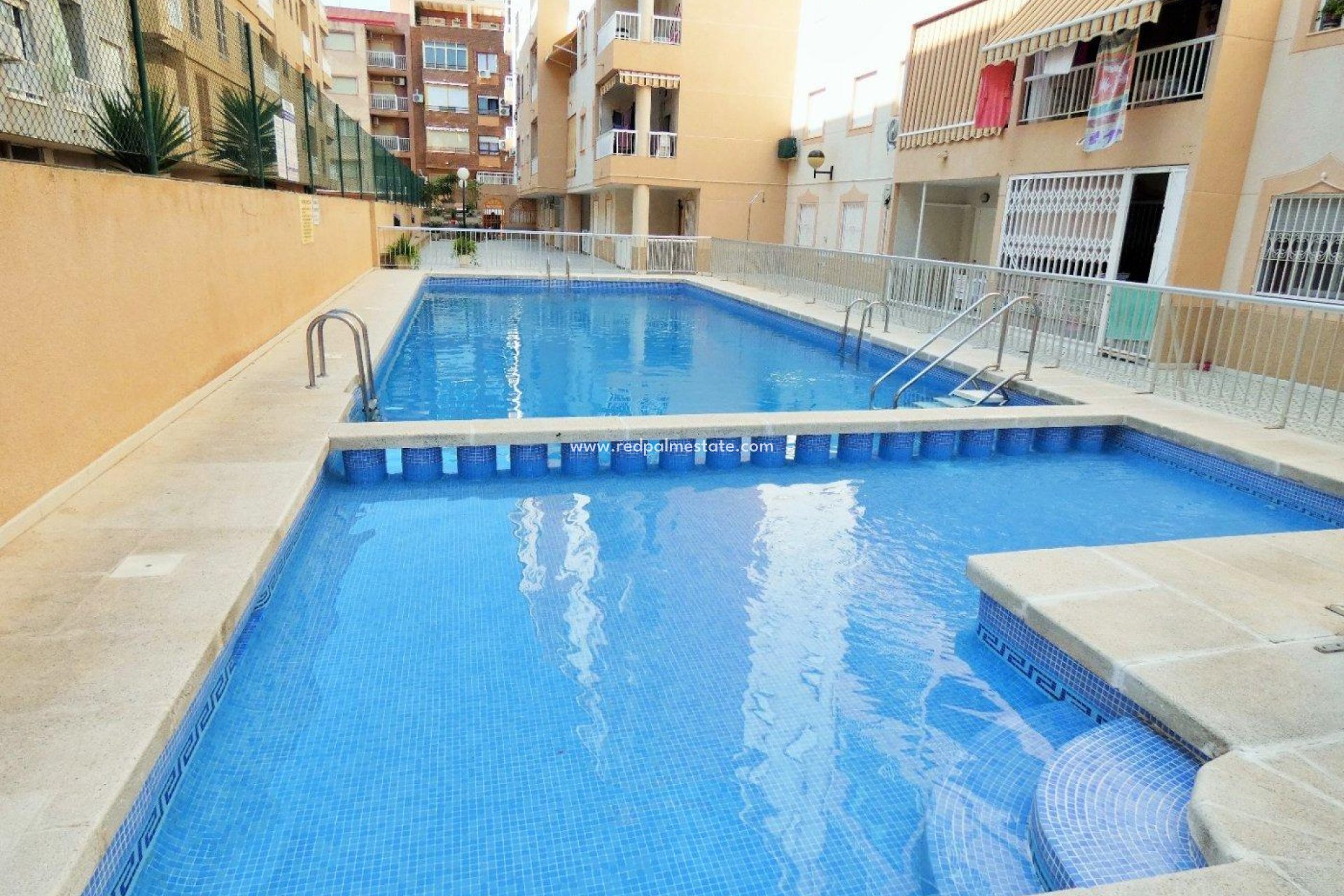 Resale - Apartments -
Torrevieja - El Acequión - Los Náufragos