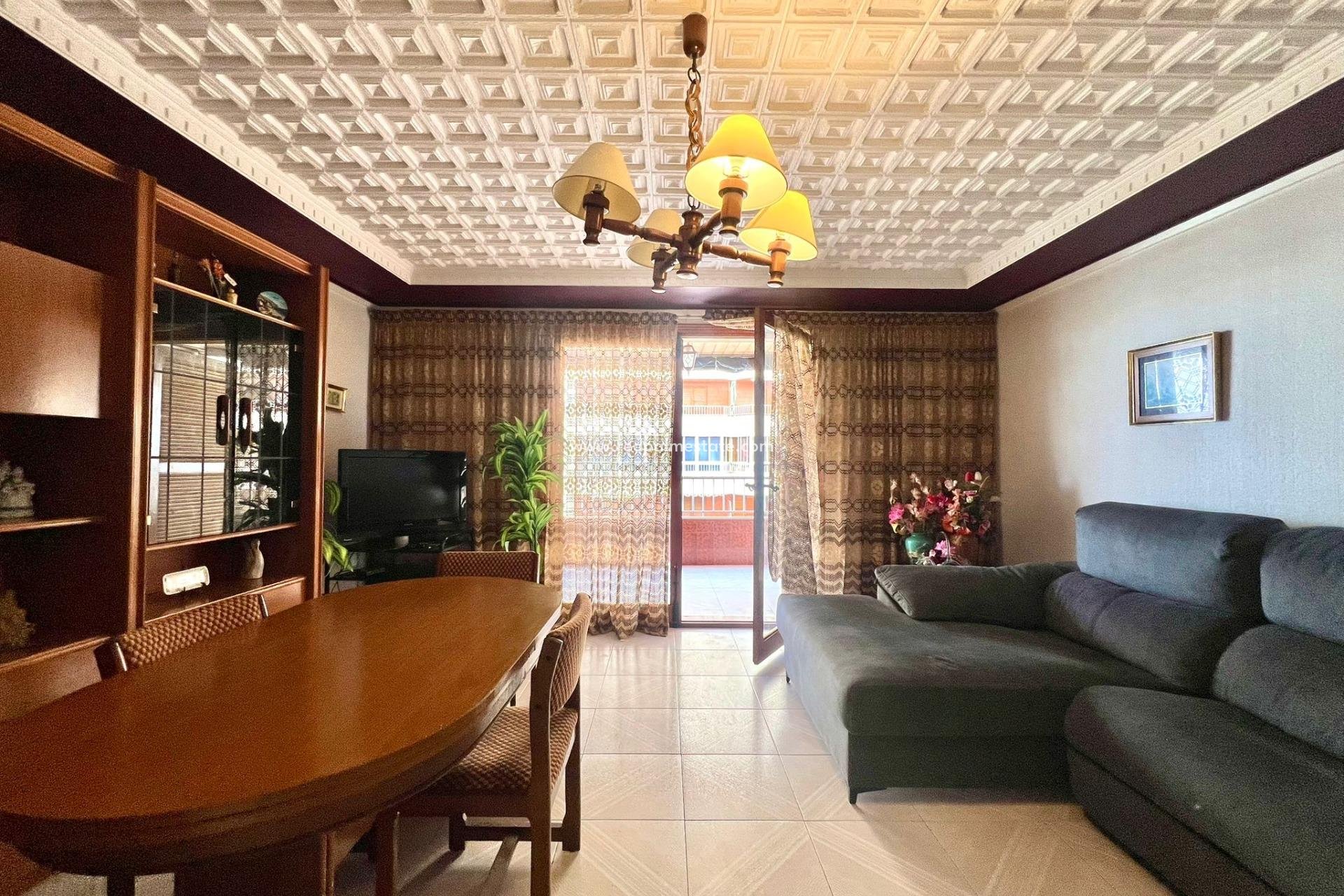 Resale - Apartments -
Torrevieja - El Acequión - Los Náufragos