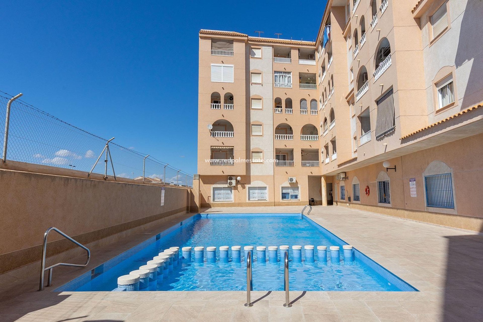Resale - Apartments -
Torrevieja - El molino