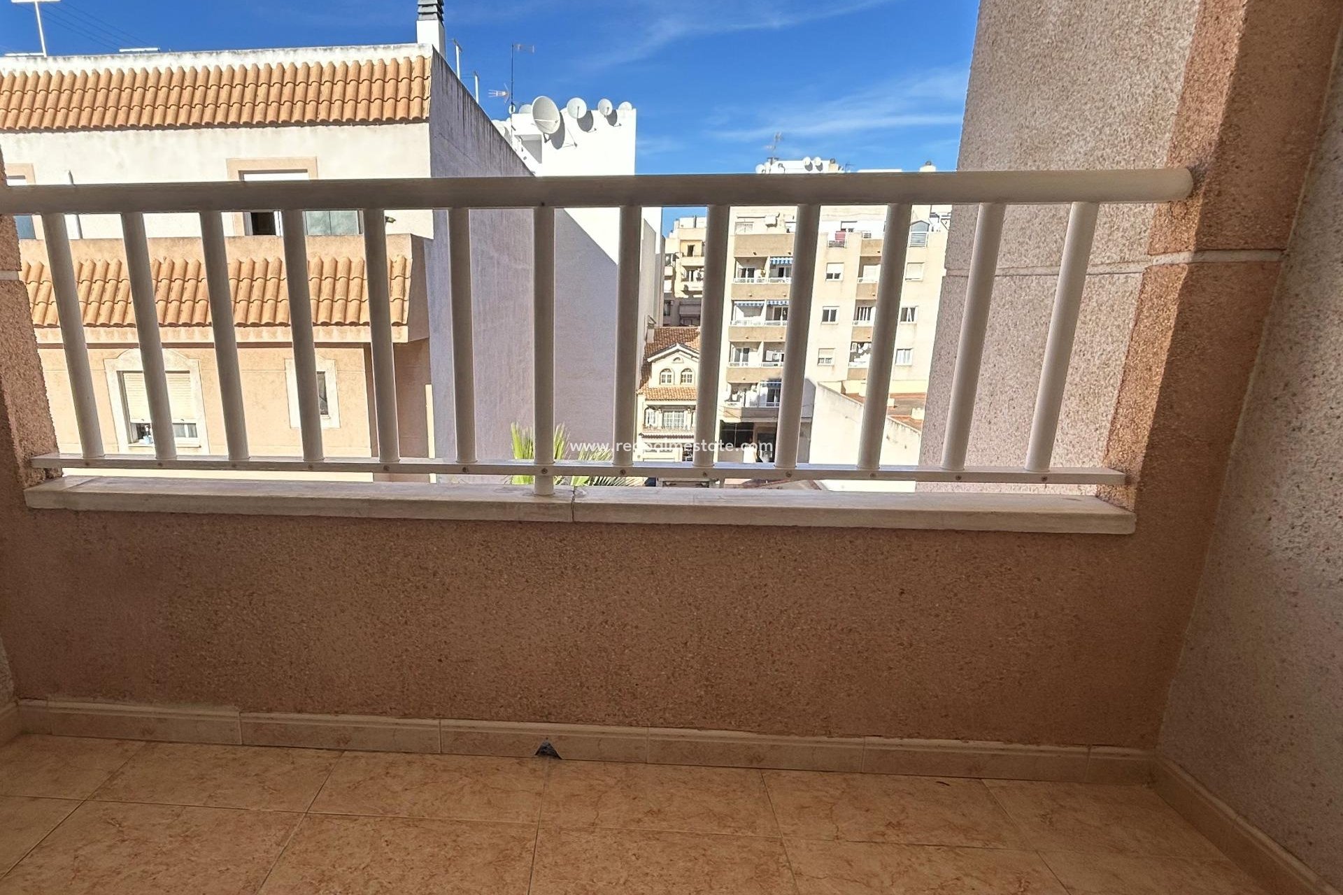 Resale - Apartments -
Torrevieja - El molino