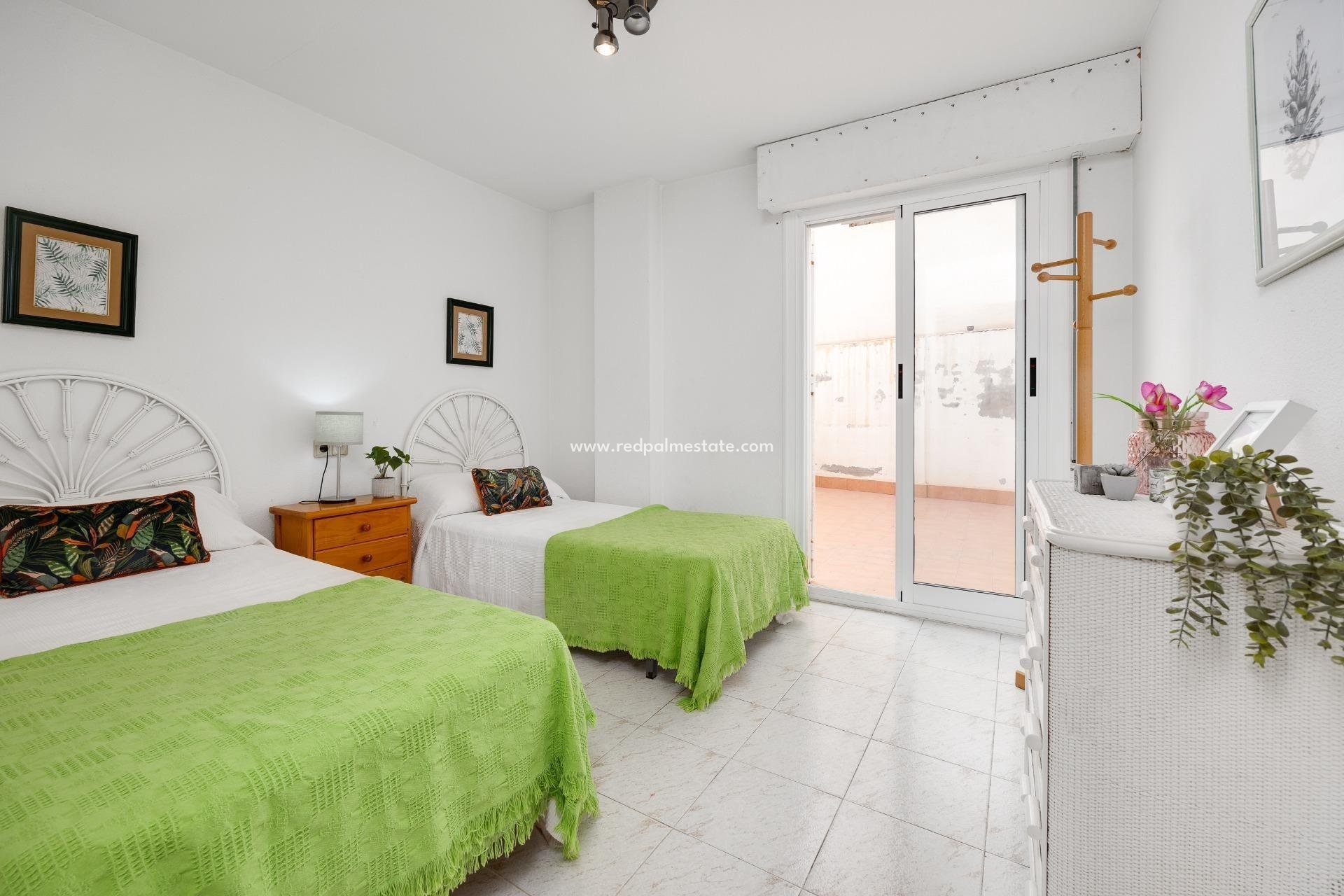Resale - Apartments -
Torrevieja - Estacion de autobuses