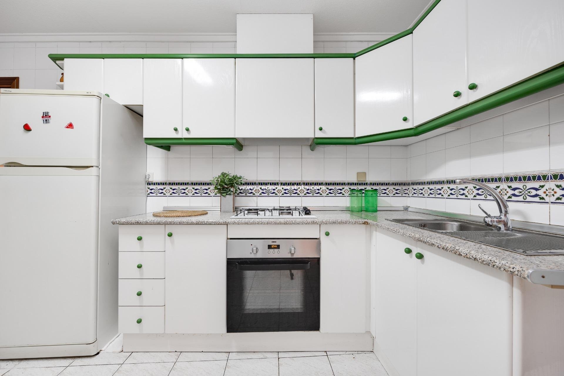 Resale - Apartments -
Torrevieja - Estacion de autobuses