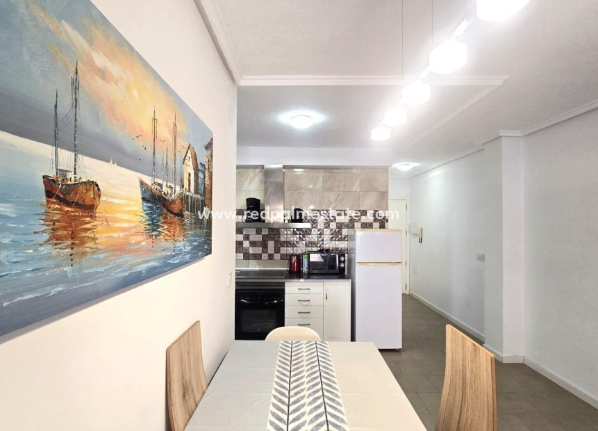 Resale - Apartments -
Torrevieja - Estacion de autobuses