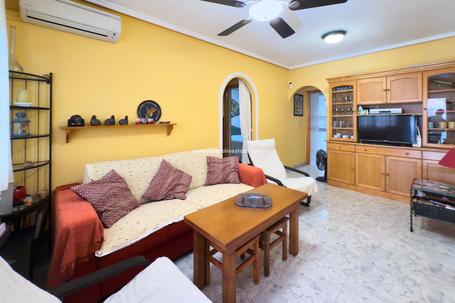 Resale - Apartments -
Torrevieja - La Mata