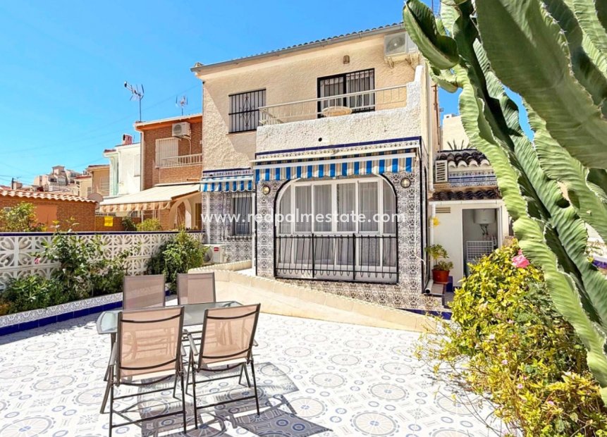 Resale - Apartments -
Torrevieja - La Mata