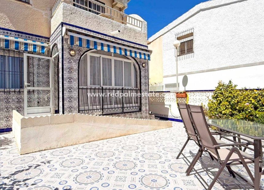 Resale - Apartments -
Torrevieja - La Mata