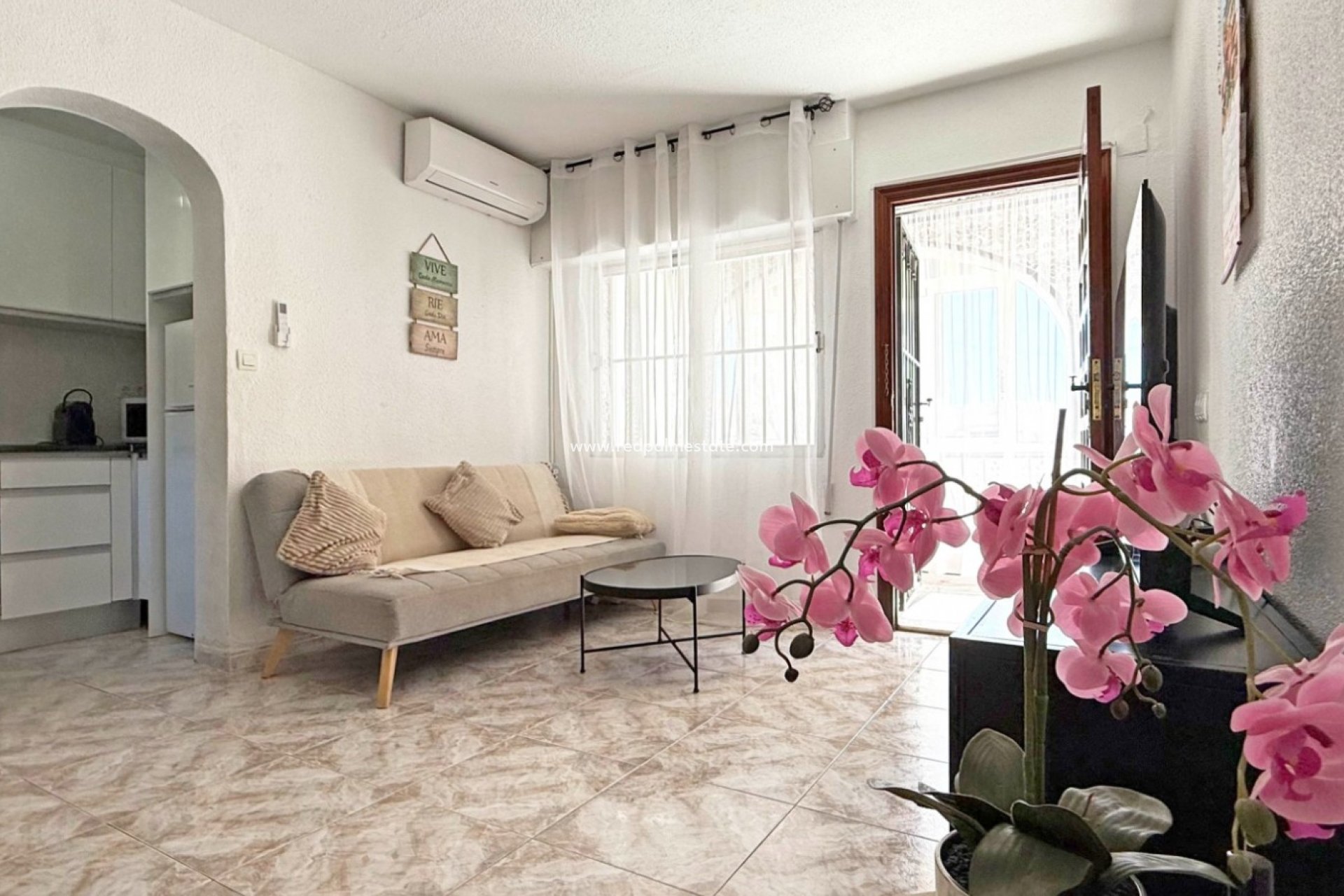 Resale - Apartments -
Torrevieja - La Mata