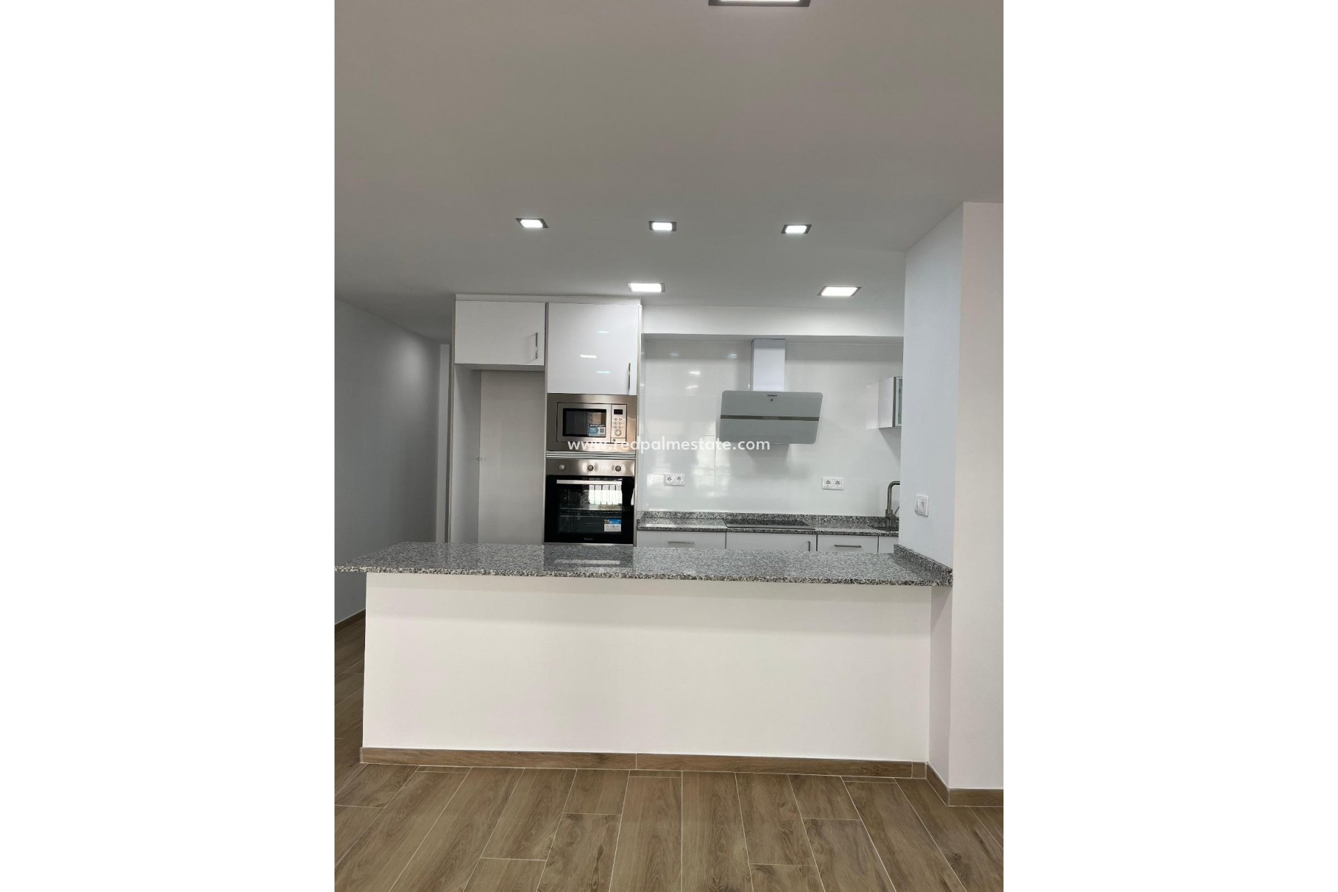 Resale - Apartments -
Torrevieja - La Mata