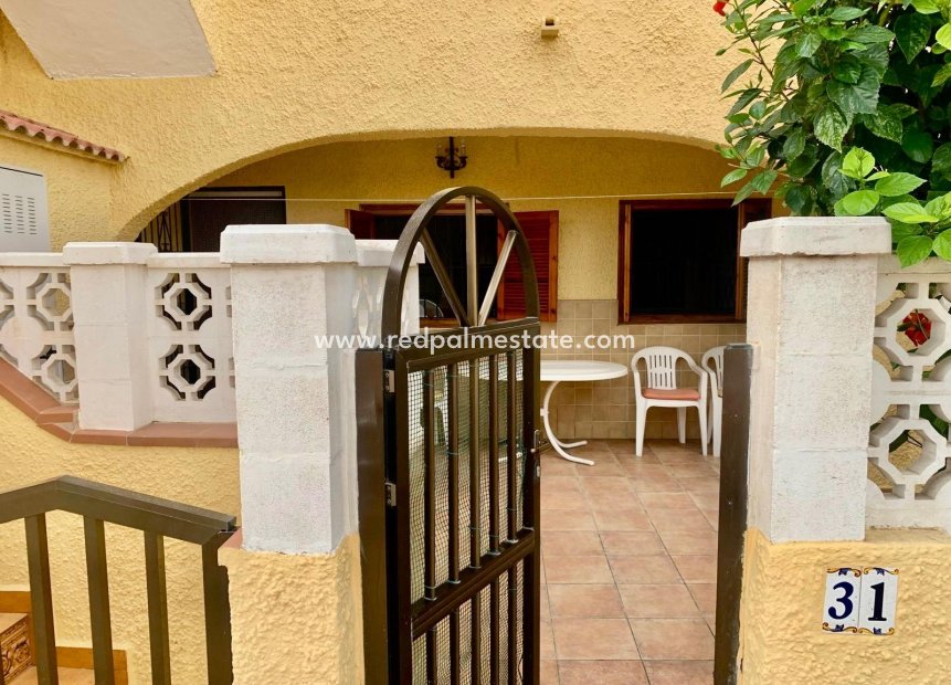 Resale - Apartments -
Torrevieja - La Mata