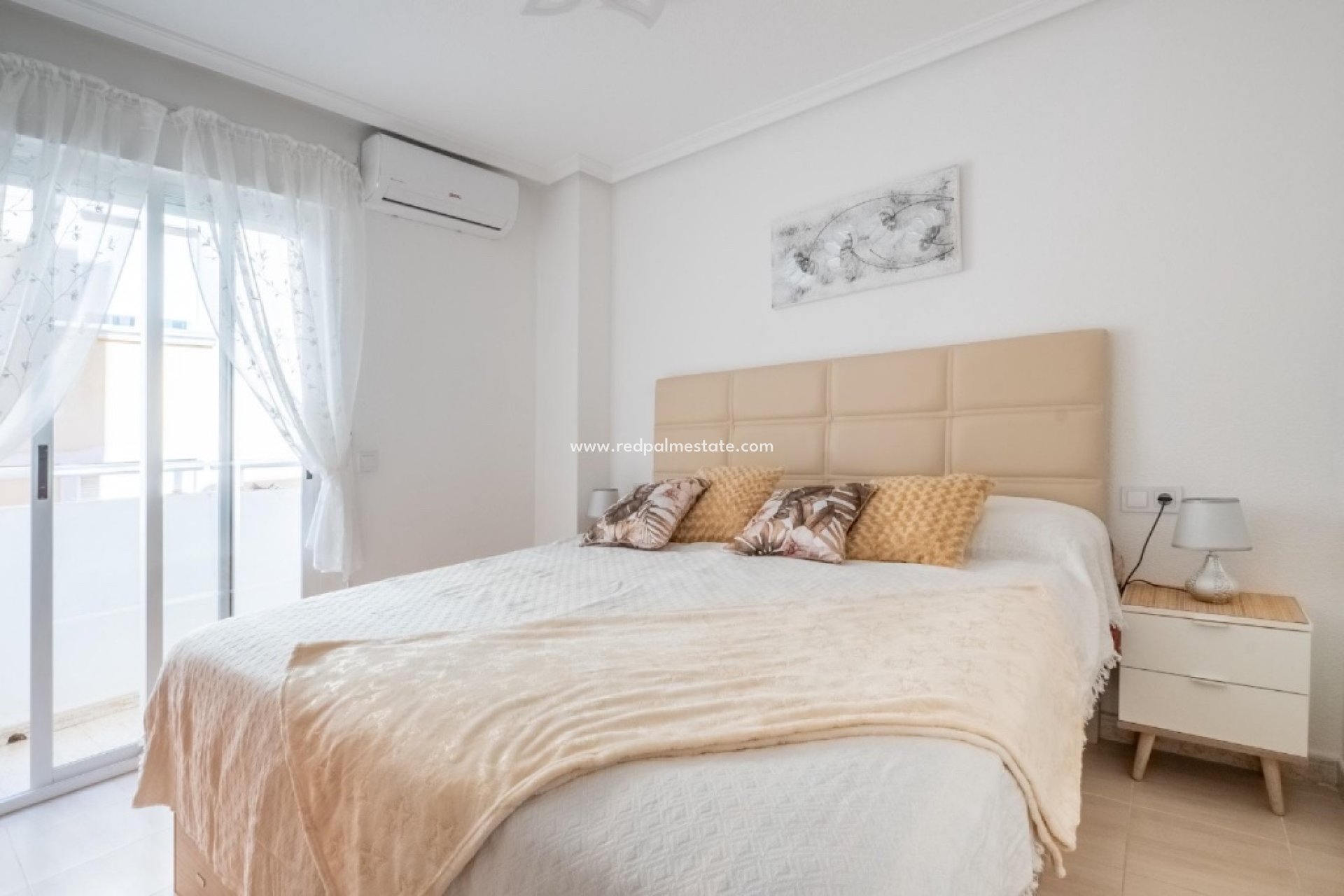 Resale - Apartments -
Torrevieja - La Mata