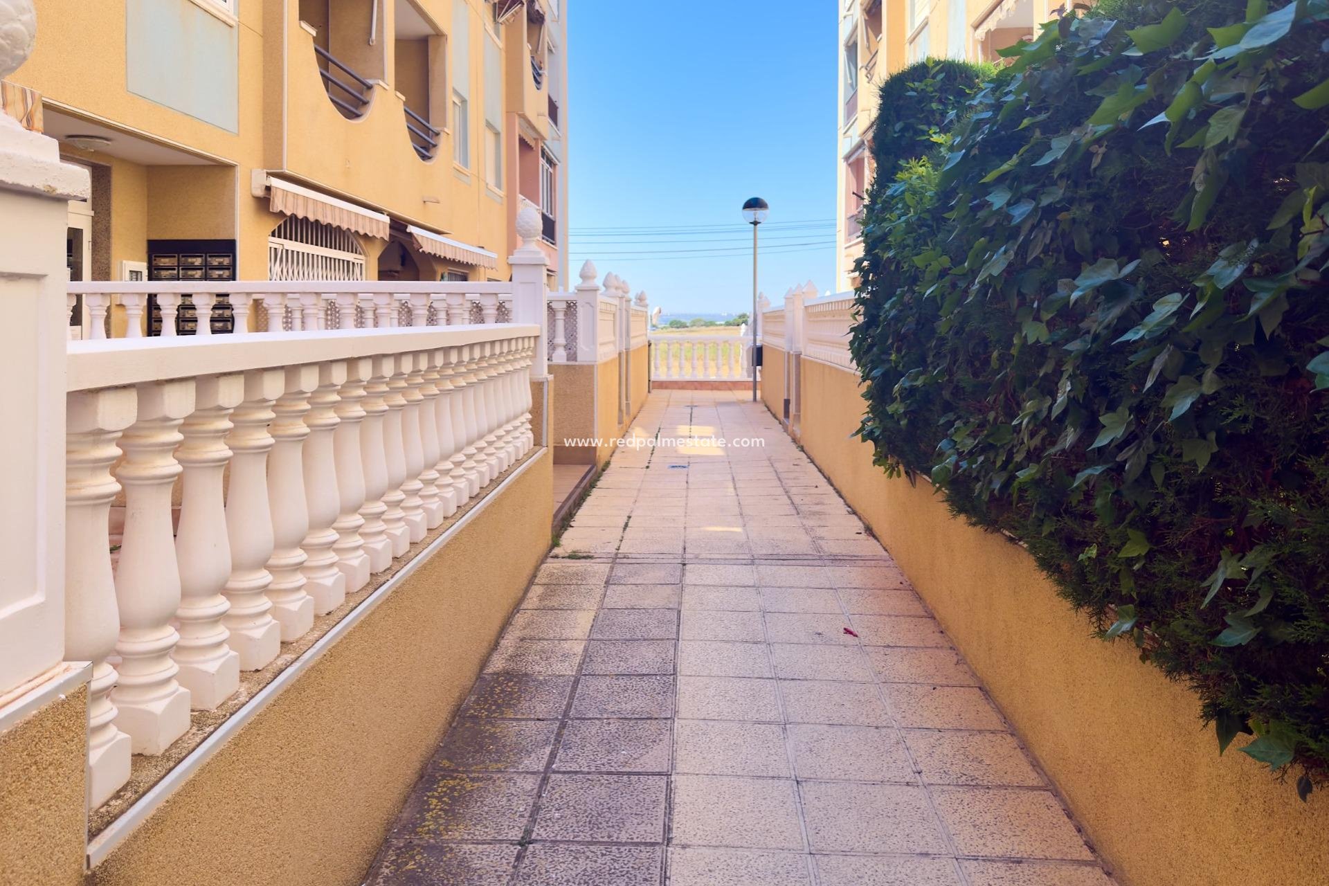 Resale - Apartments -
Torrevieja - La Mata